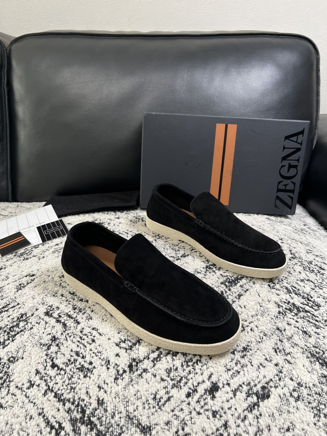 Zegna  高品质  顶级工艺品  杰尼亚  专柜新款原厂配置，意大利进口牛皮面料，进口牛里垫，透气舒适，鞋底：原厂特