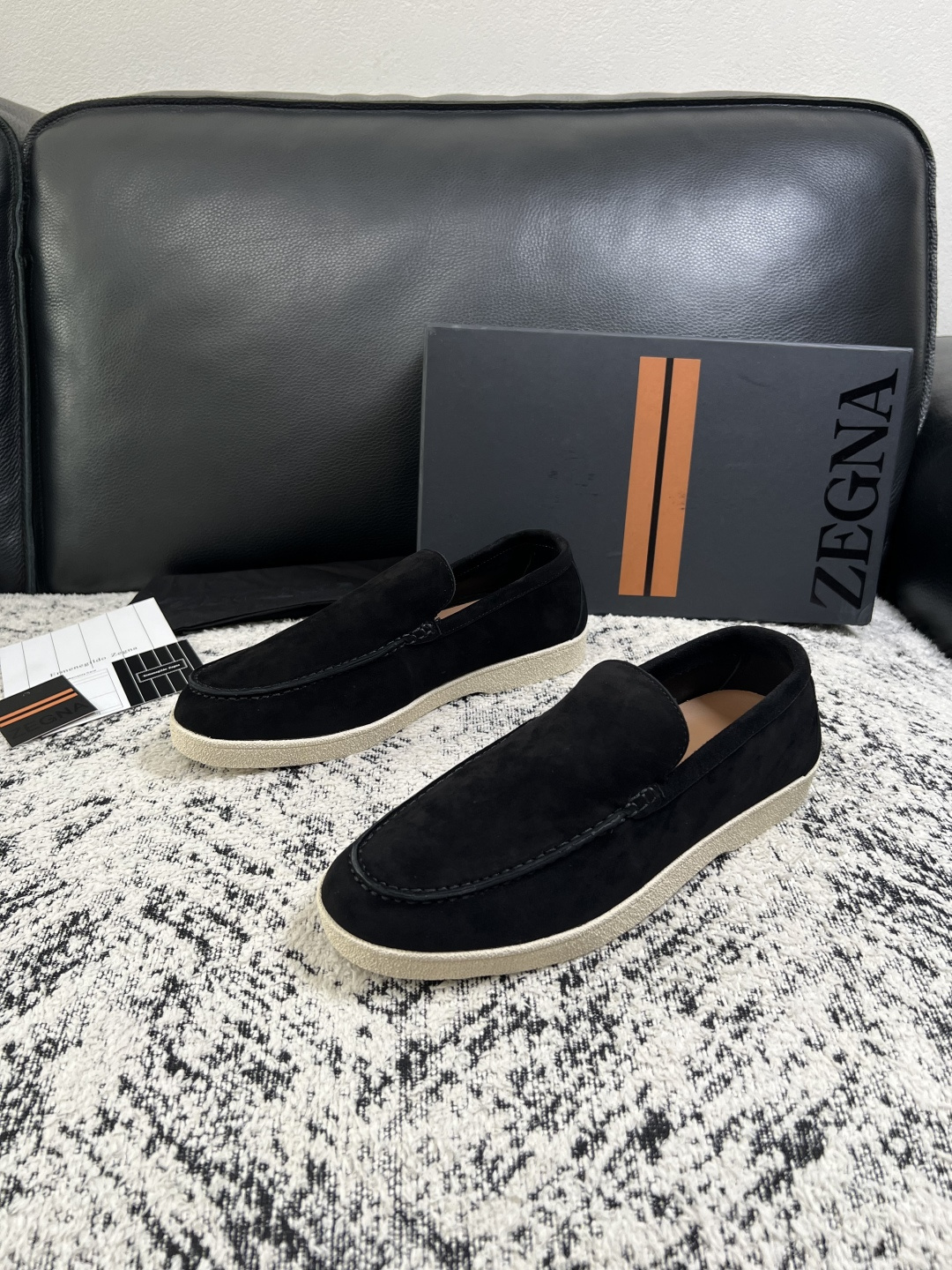 Zegna  高品质  顶级工艺品  杰尼亚  专柜新款原厂配置，意大利进口牛皮面料，进口牛里垫，透气舒适，鞋底：原厂特