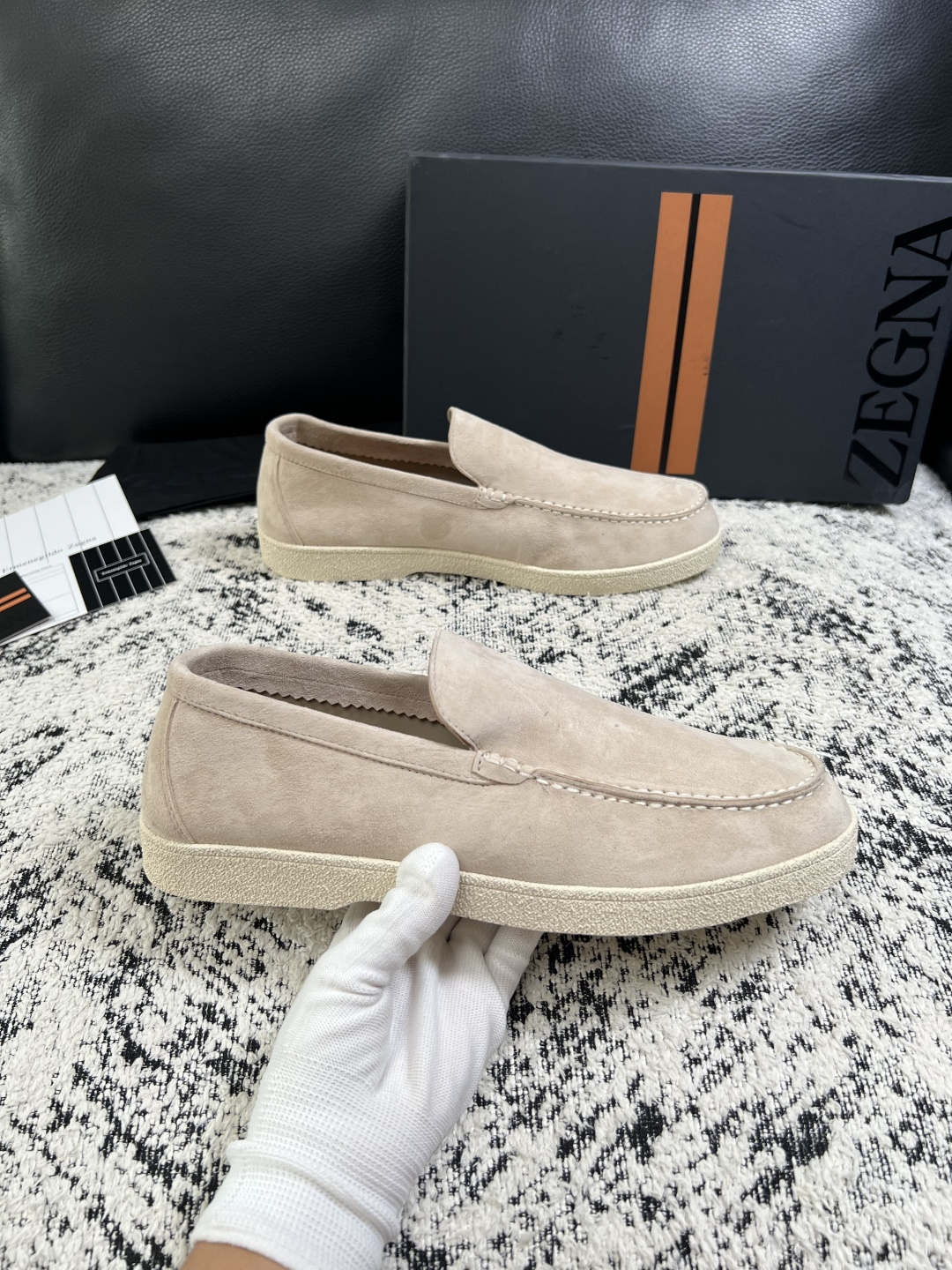 Zegna  高品质  顶级工艺品  杰尼亚  专柜新款原厂配置，意大利进口牛皮面料，进口牛里垫，透气舒适，鞋底：原厂特