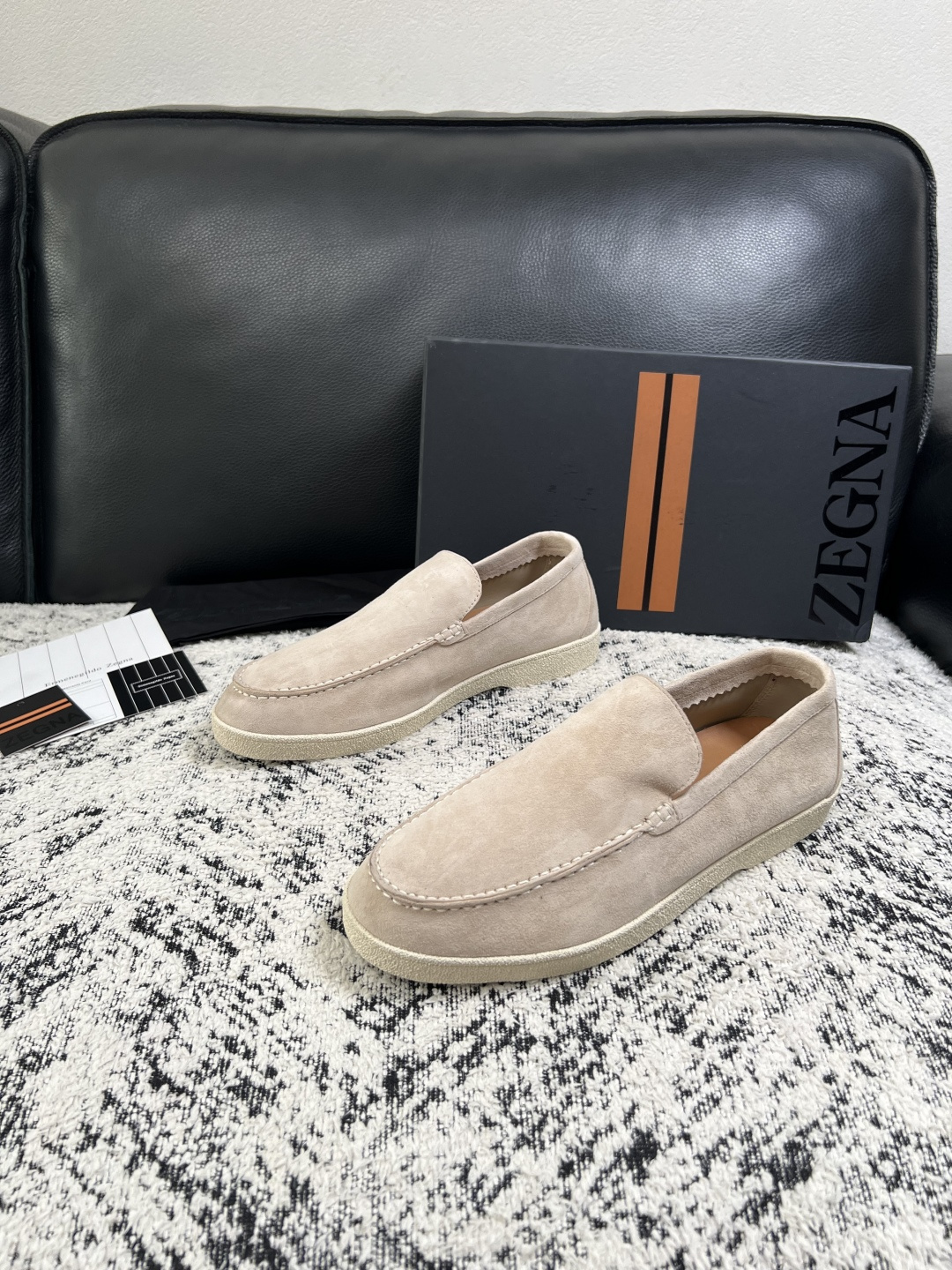 Zegna  高品质  顶级工艺品  杰尼亚  专柜新款原厂配置，意大利进口牛皮面料，进口牛里垫，透气舒适，鞋底：原厂特