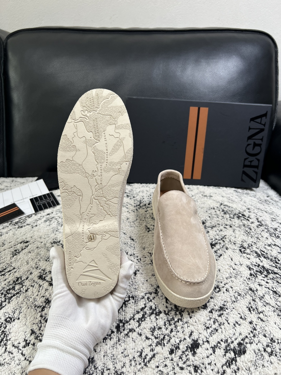 Zegna  高品质  顶级工艺品  杰尼亚  专柜新款原厂配置，意大利进口牛皮面料，进口牛里垫，透气舒适，鞋底：原厂特
