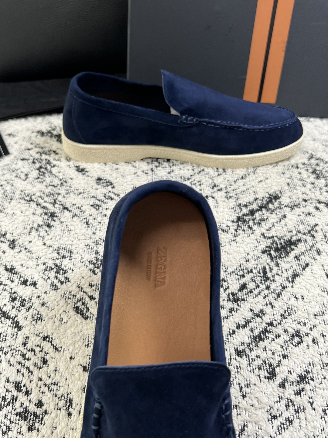 Zegna  高品质  顶级工艺品  杰尼亚  专柜新款原厂配置，意大利进口牛皮面料，进口牛里垫，透气舒适，鞋底：原厂特