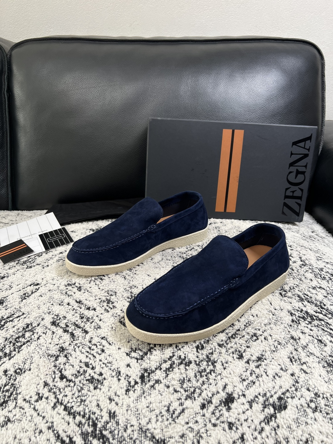 Zegna  高品质  顶级工艺品  杰尼亚  专柜新款原厂配置，意大利进口牛皮面料，进口牛里垫，透气舒适，鞋底：原厂特