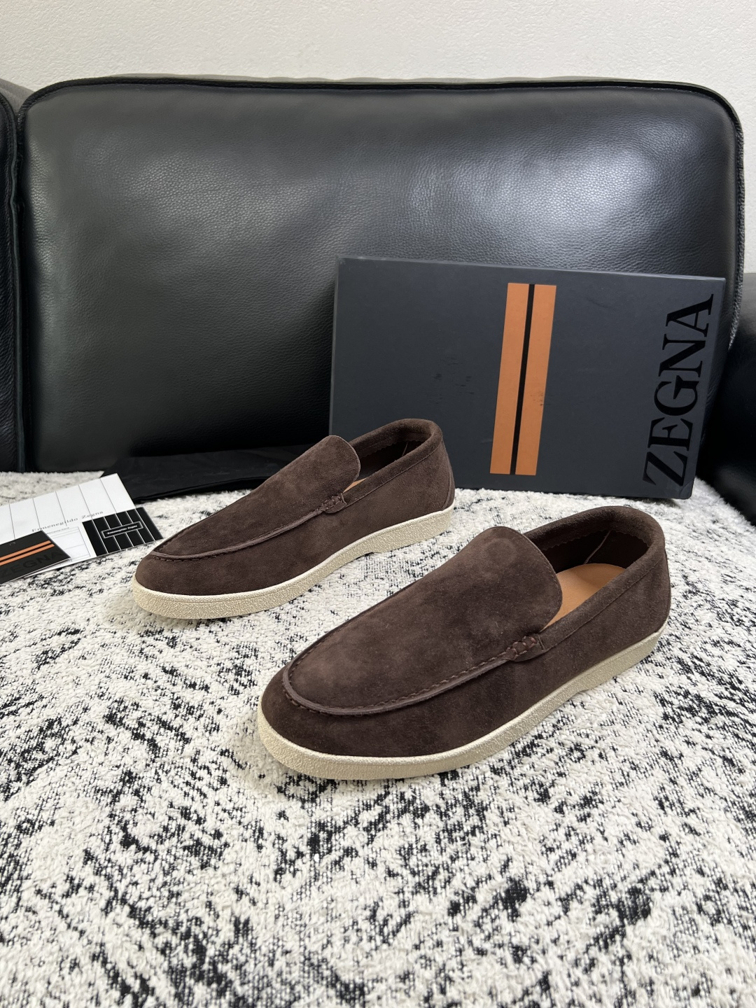Zegna  高品质  顶级工艺品  杰尼亚  专柜新款原厂配置，意大利进口牛皮面料，进口牛里垫，透气舒适，鞋底：原厂特