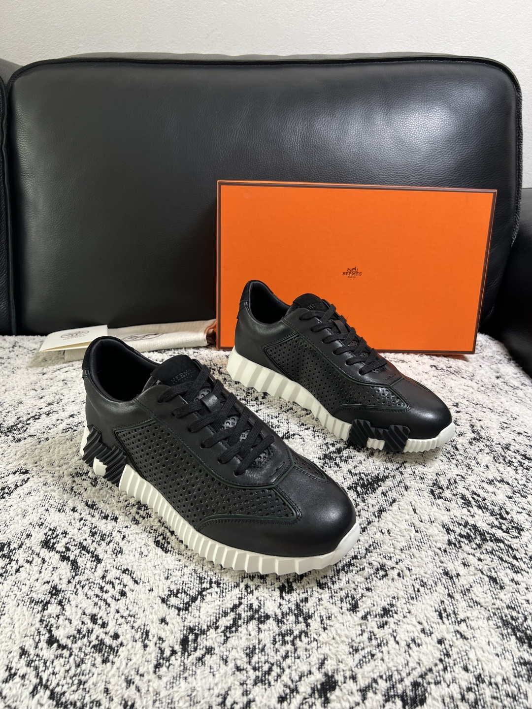 Hermes  高品质  顶级工艺品  爱马仕 专柜同步发售原厂配置，意大利进口原版牛皮面料，高品质拼接工艺，全进口水染