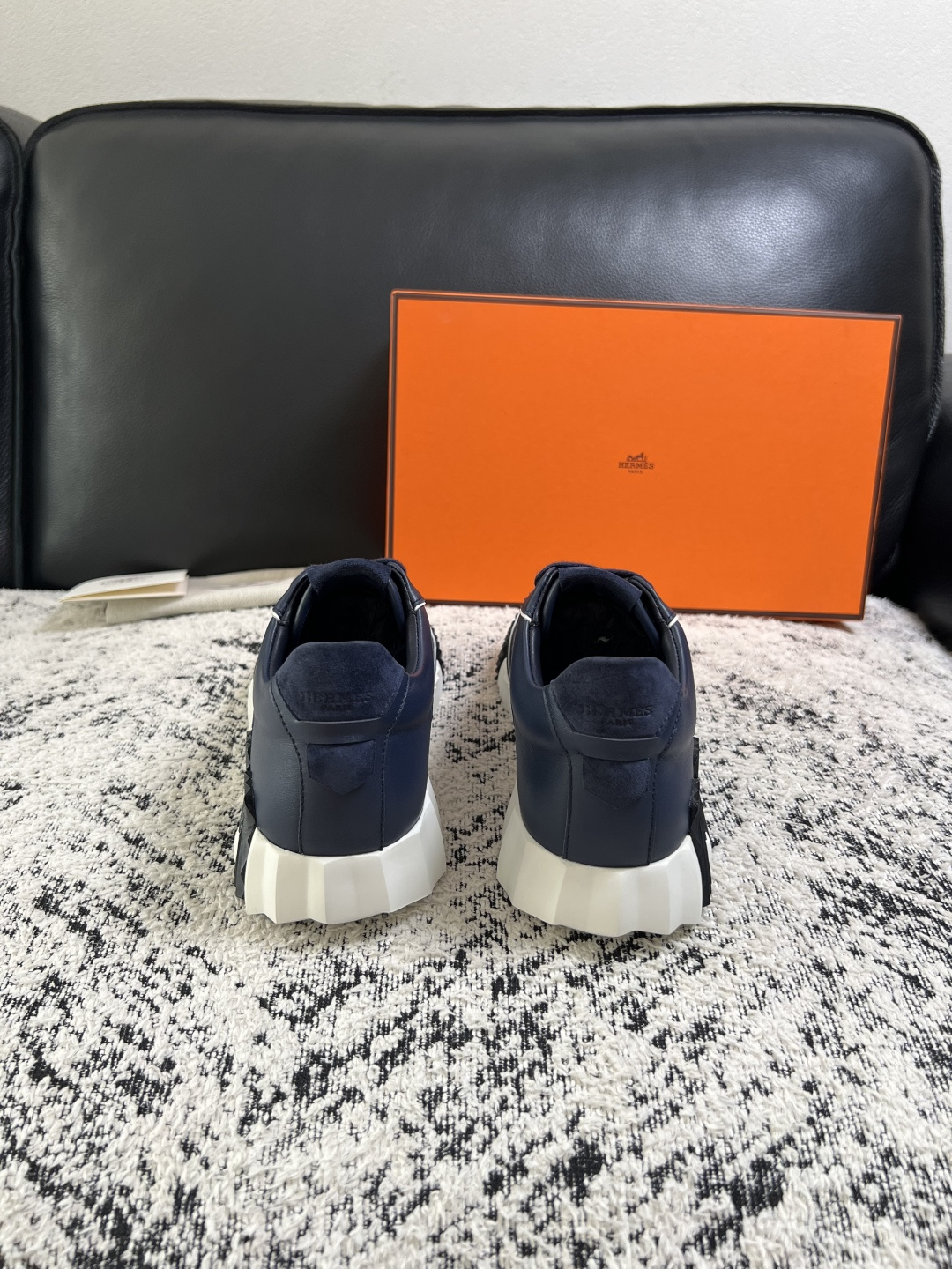 Hermes  高品质  顶级工艺品  爱马仕 专柜同步发售原厂配置，意大利进口原版牛皮面料，高品质拼接工艺，全进口水染