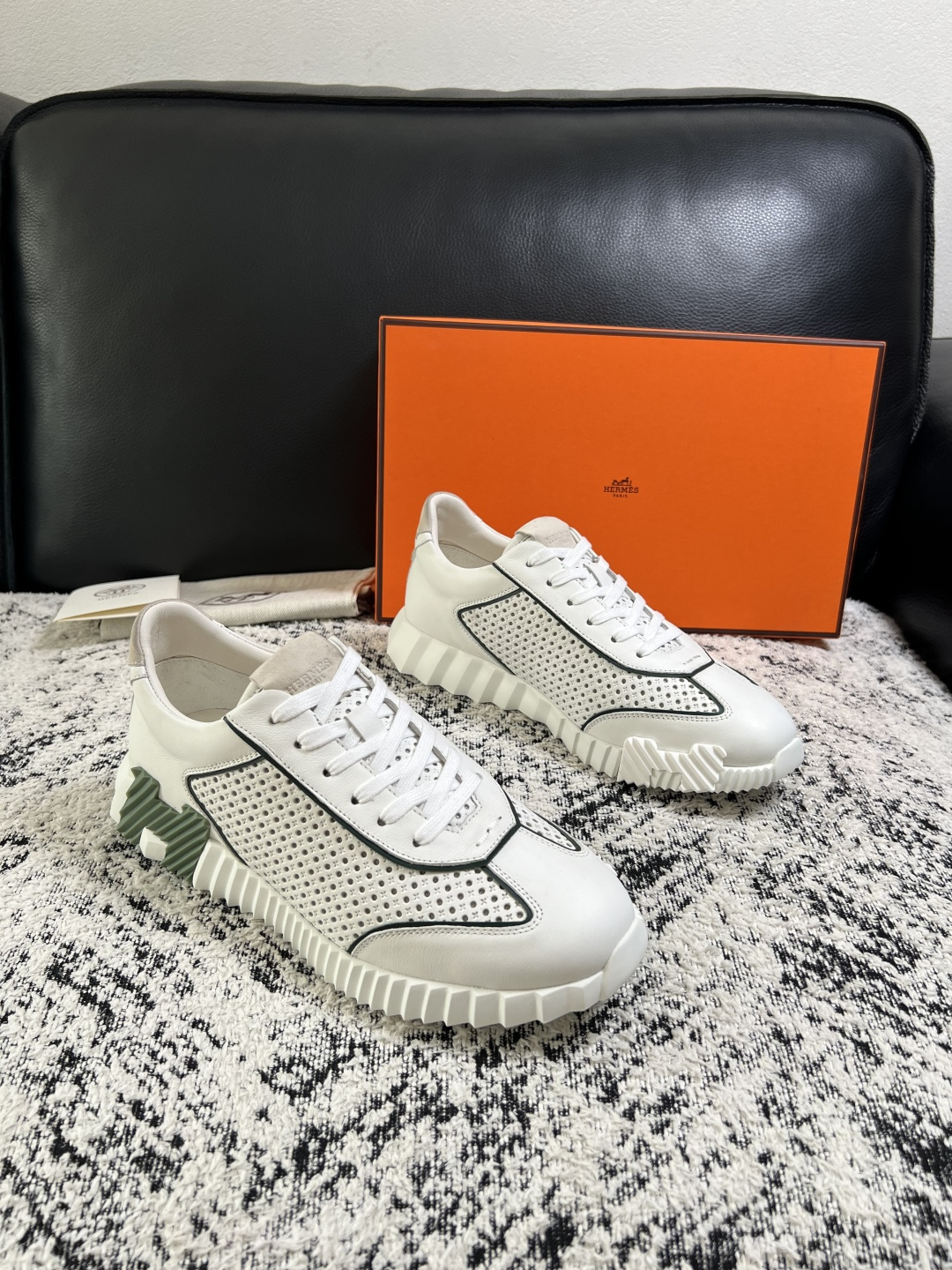 Hermes  高品质  顶级工艺品  爱马仕 专柜同步发售原厂配置，意大利进口原版牛皮面料，高品质拼接工艺，全进口水染