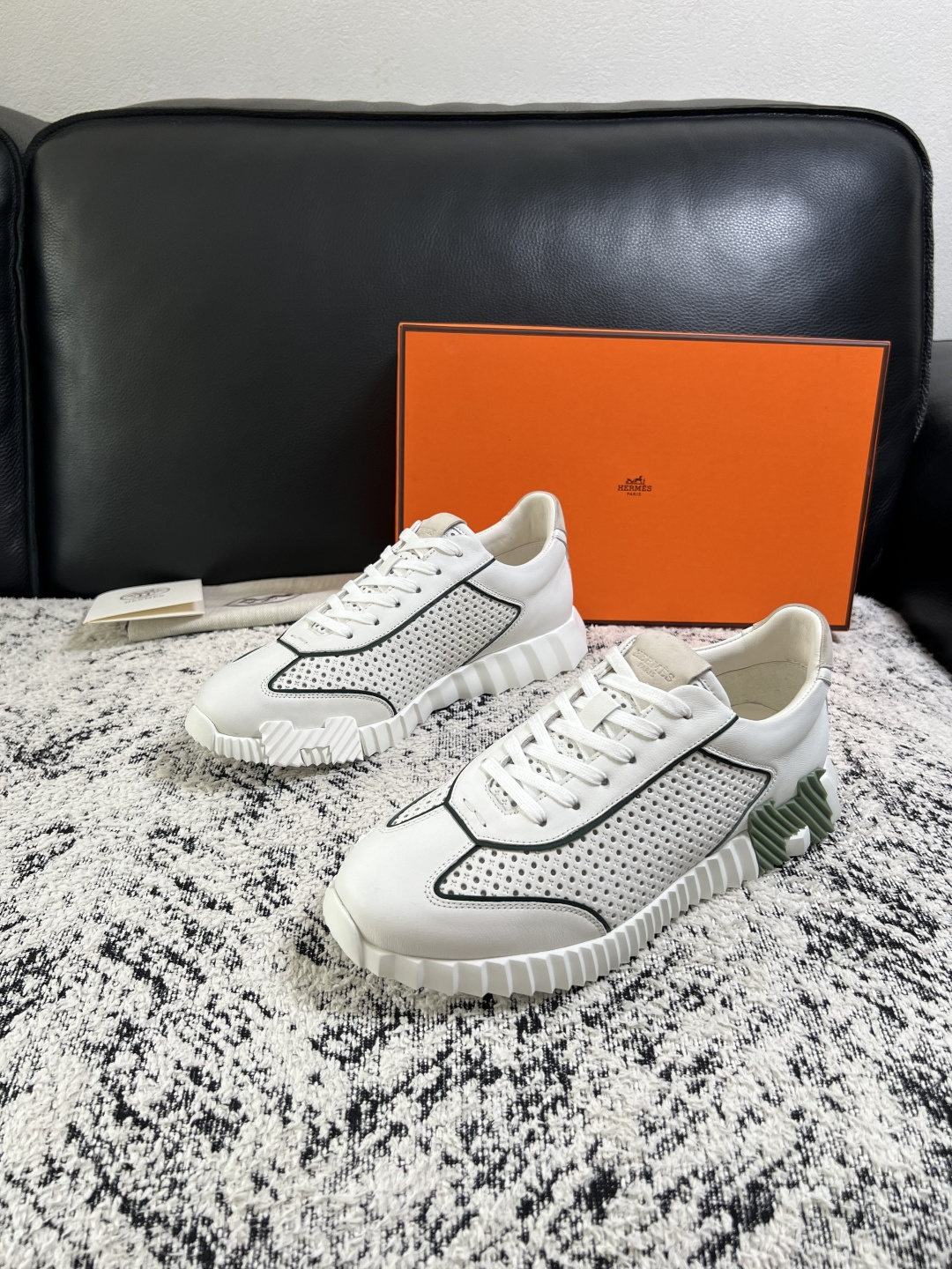 Hermes  高品质  顶级工艺品  爱马仕 专柜同步发售原厂配置，意大利进口原版牛皮面料，高品质拼接工艺，全进口水染