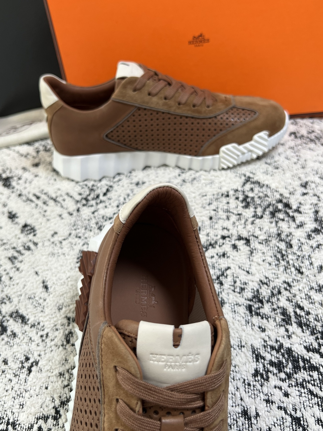 Hermes  高品质  顶级工艺品  爱马仕 专柜同步发售原厂配置，意大利进口原版牛皮面料，高品质拼接工艺，全进口水染