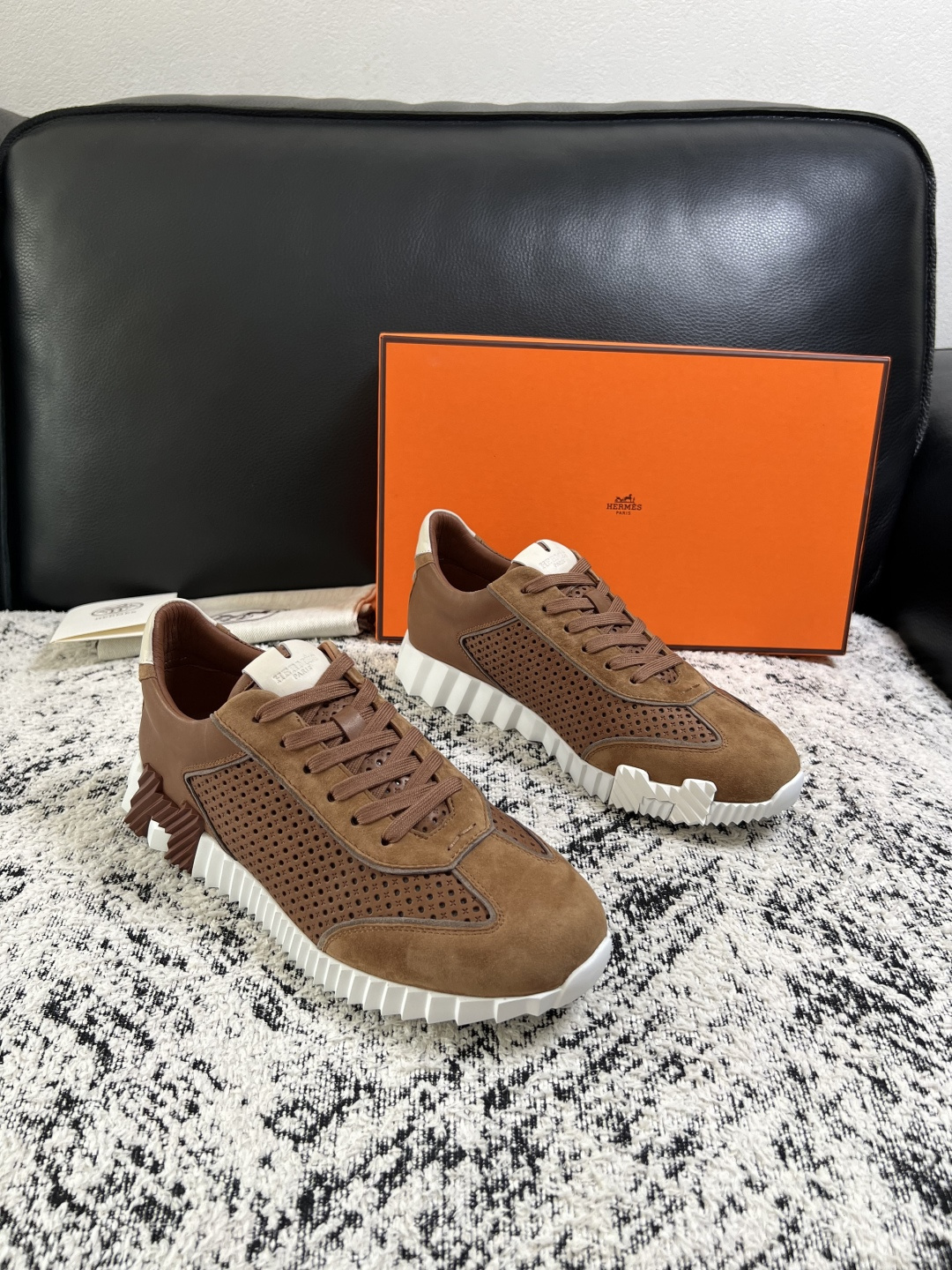 Hermes  高品质  顶级工艺品  爱马仕 专柜同步发售原厂配置，意大利进口原版牛皮面料，高品质拼接工艺，全进口水染