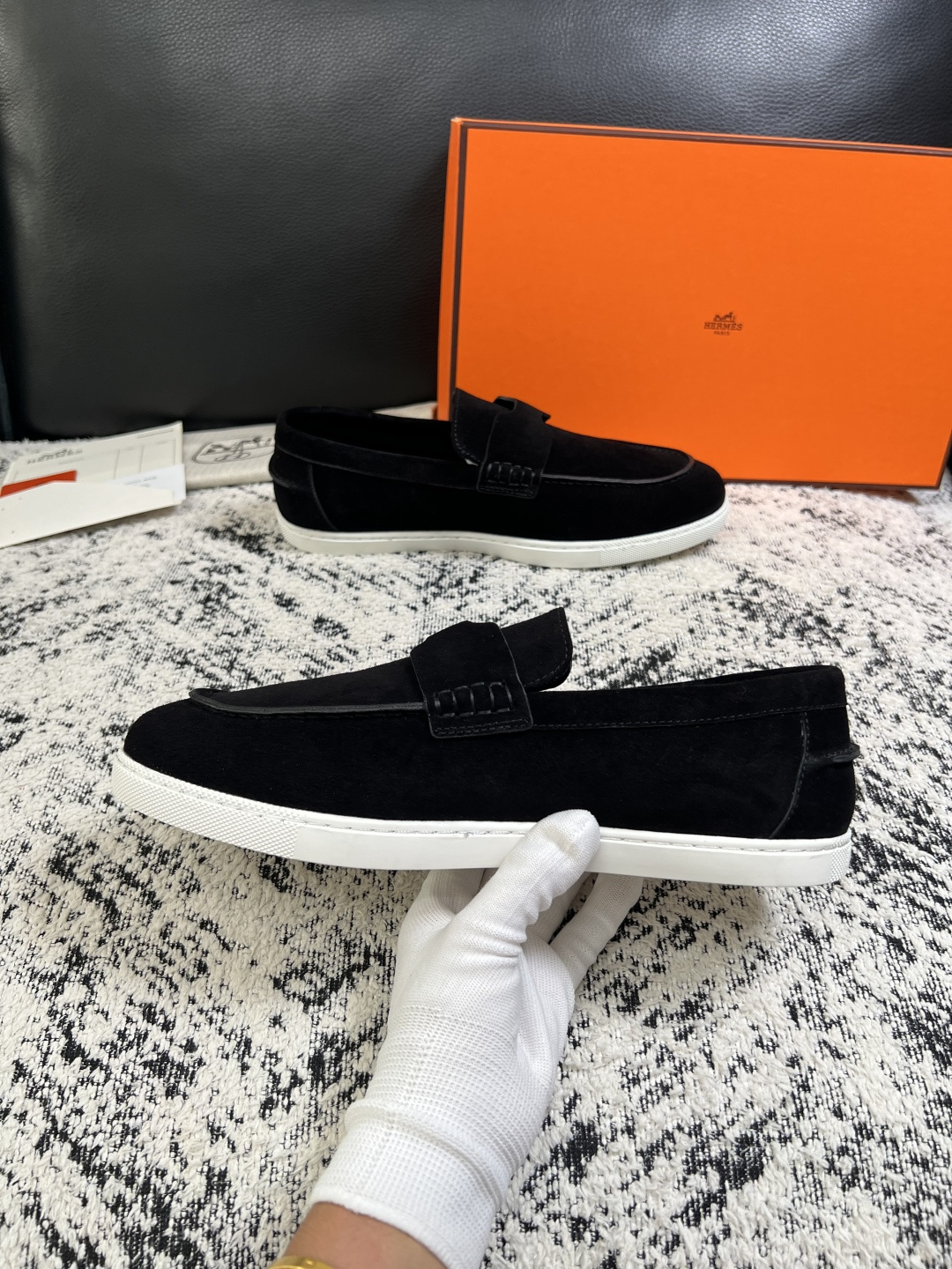 Hermes  高品质  顶级工艺品  爱马仕 专柜同步发售原厂配置，意大利进口原版牛皮面料，高品质拼接工艺，全进口水染
