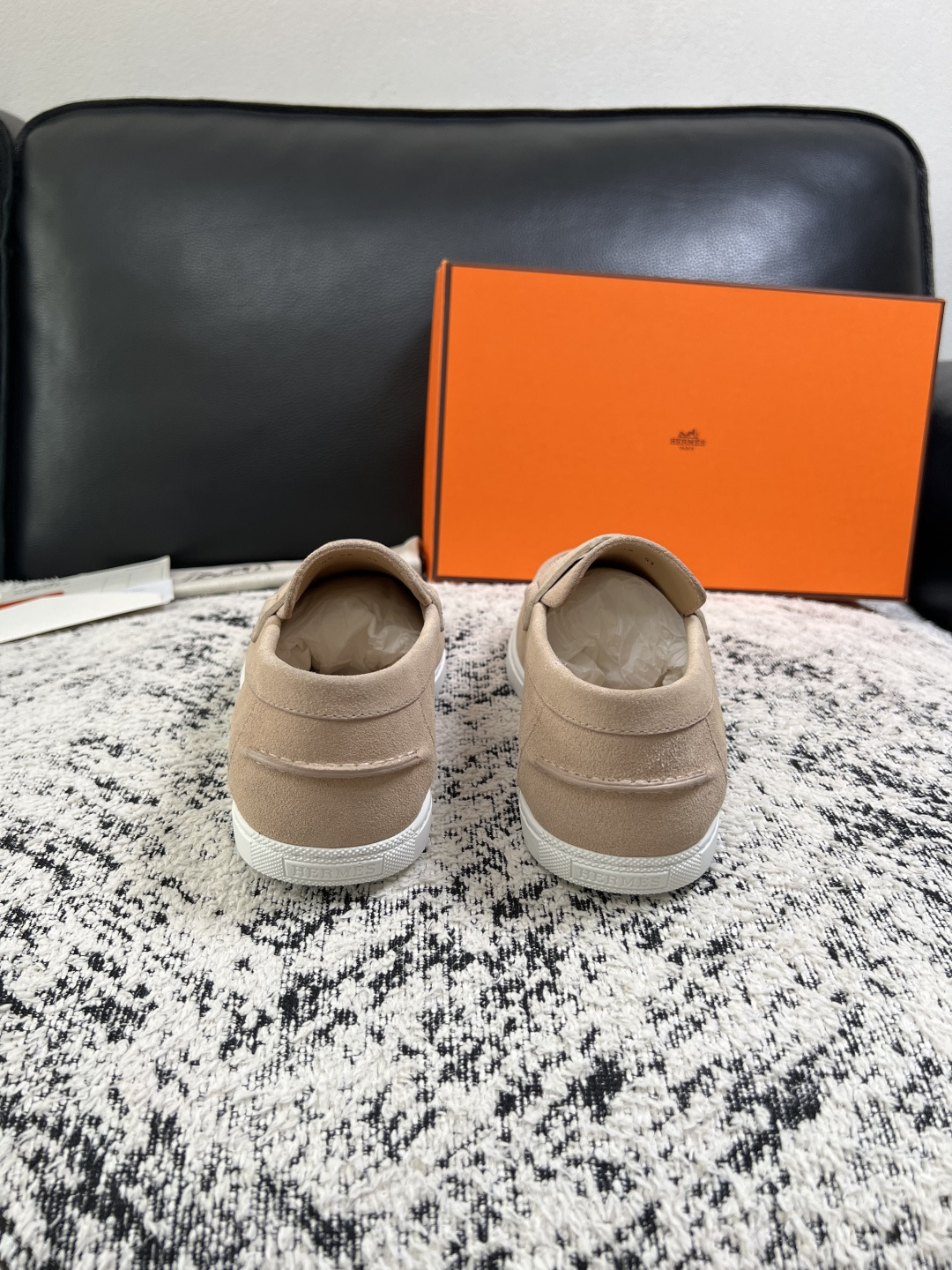 Hermes  高品质  顶级工艺品  爱马仕 专柜同步发售原厂配置，意大利进口原版牛皮面料，高品质拼接工艺，全进口水染