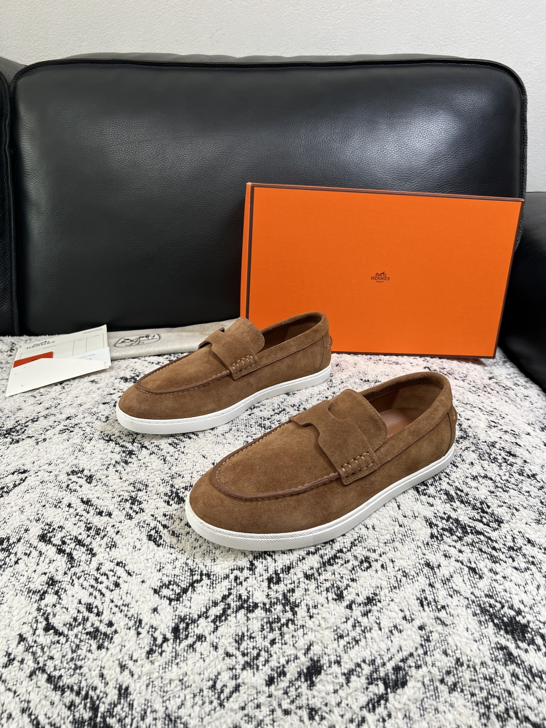 Hermes  高品质  顶级工艺品  爱马仕 专柜同步发售原厂配置，意大利进口原版牛皮面料，高品质拼接工艺，全进口水染