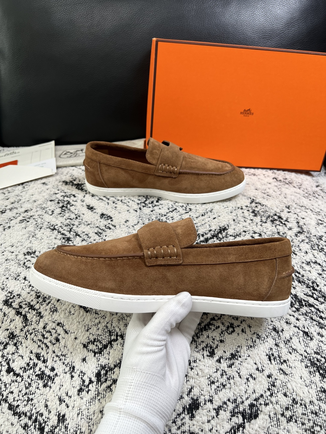Hermes  高品质  顶级工艺品  爱马仕 专柜同步发售原厂配置，意大利进口原版牛皮面料，高品质拼接工艺，全进口水染