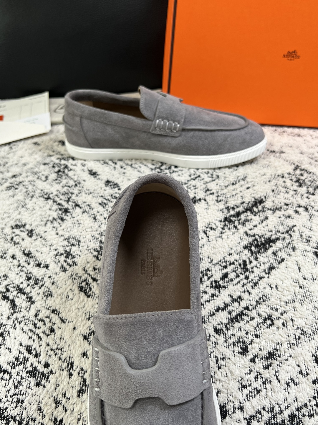 Hermes  高品质  顶级工艺品  爱马仕 专柜同步发售原厂配置，意大利进口原版牛皮面料，高品质拼接工艺，全进口水染