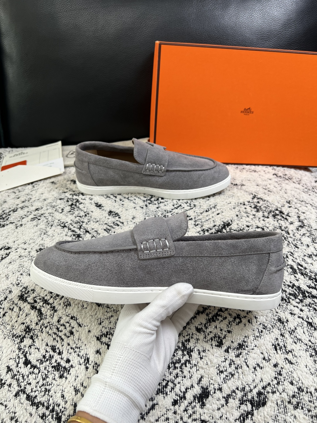 Hermes  高品质  顶级工艺品  爱马仕 专柜同步发售原厂配置，意大利进口原版牛皮面料，高品质拼接工艺，全进口水染