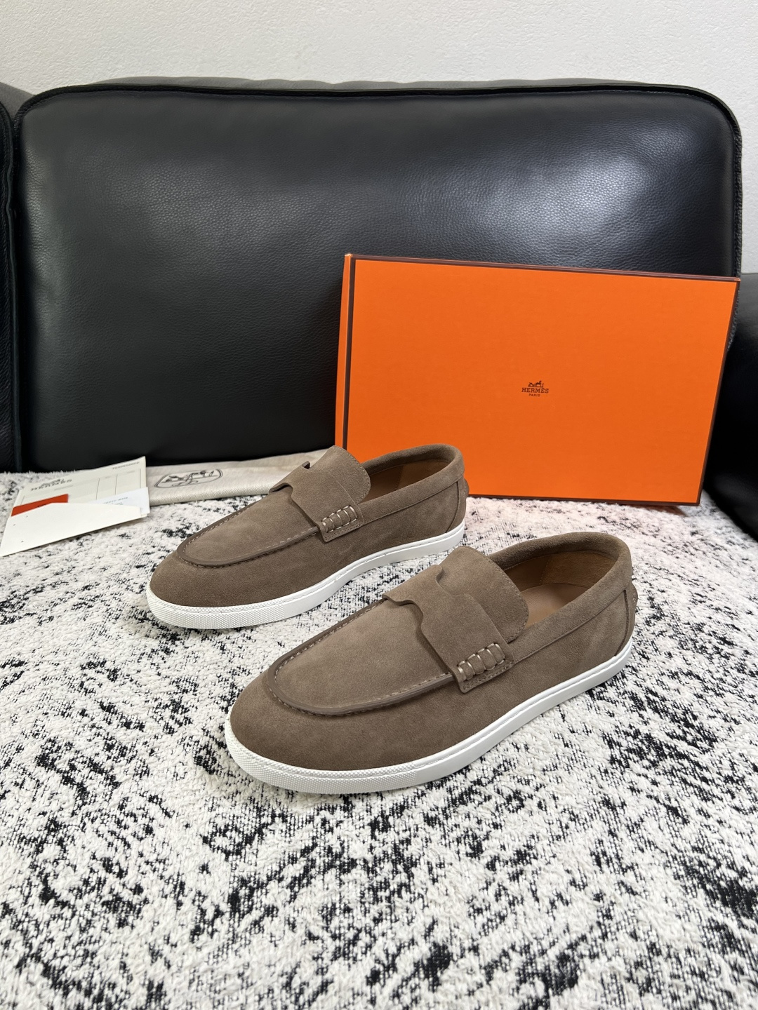 Hermes  高品质  顶级工艺品  爱马仕 专柜同步发售原厂配置，意大利进口原版牛皮面料，高品质拼接工艺，全进口水染