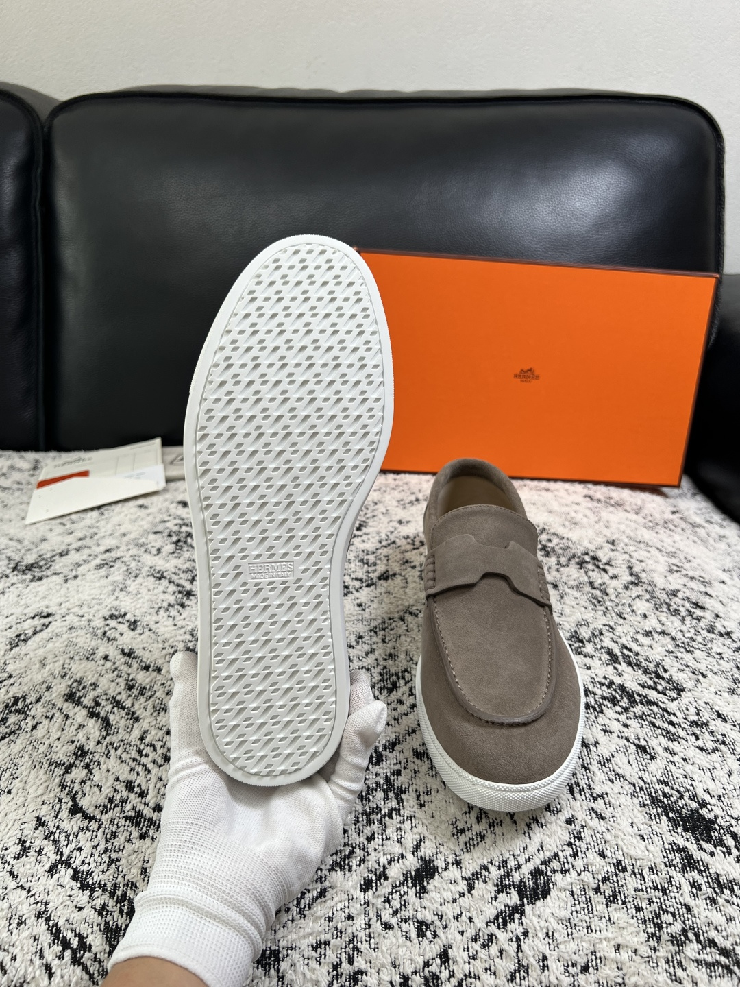 Hermes  高品质  顶级工艺品  爱马仕 专柜同步发售原厂配置，意大利进口原版牛皮面料，高品质拼接工艺，全进口水染