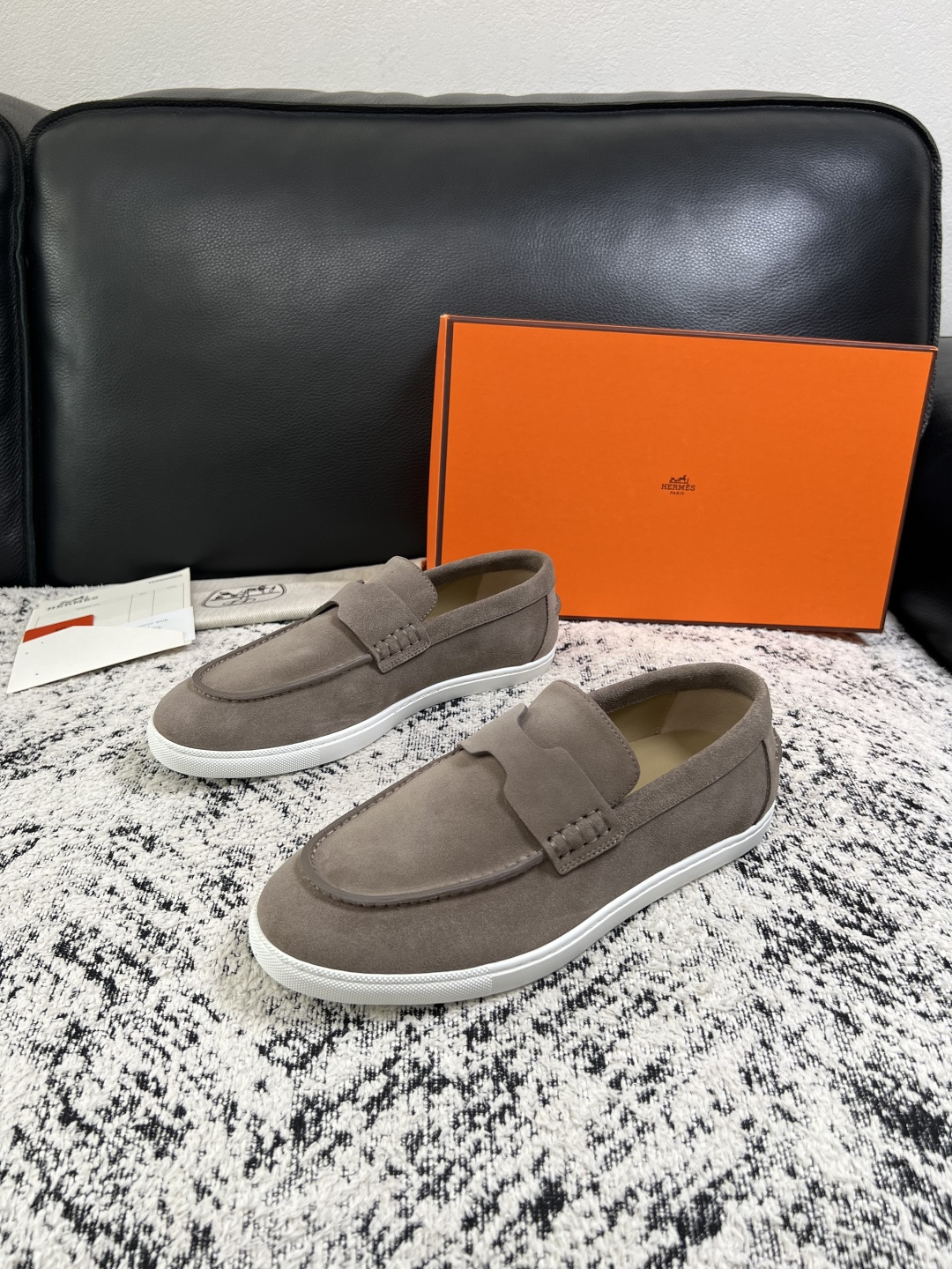 Hermes  高品质  顶级工艺品  爱马仕 专柜同步发售原厂配置，意大利进口原版牛皮面料，高品质拼接工艺，全进口水染