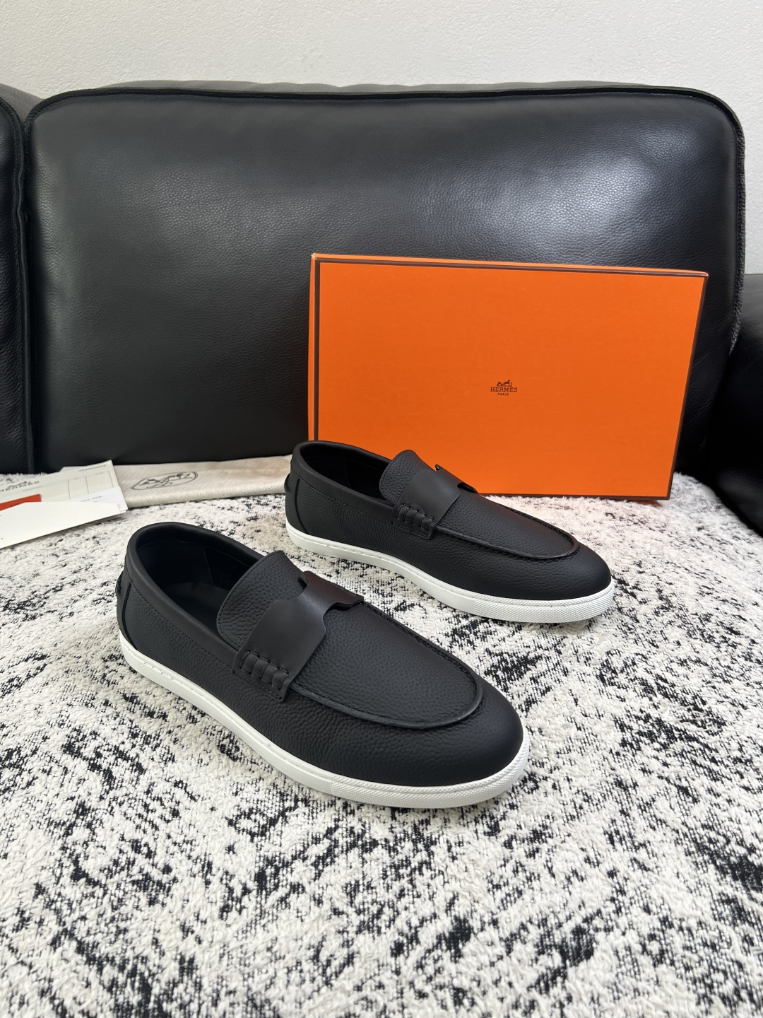 Hermes  高品质  顶级工艺品  爱马仕 专柜同步发售原厂配置，意大利进口原版牛皮面料，高品质拼接工艺，全进口水染