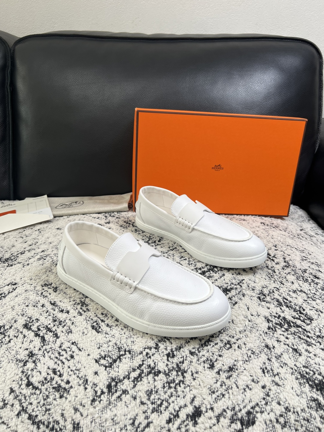 Hermes  高品质  顶级工艺品  爱马仕 专柜同步发售原厂配置，意大利进口原版牛皮面料，高品质拼接工艺，全进口水染