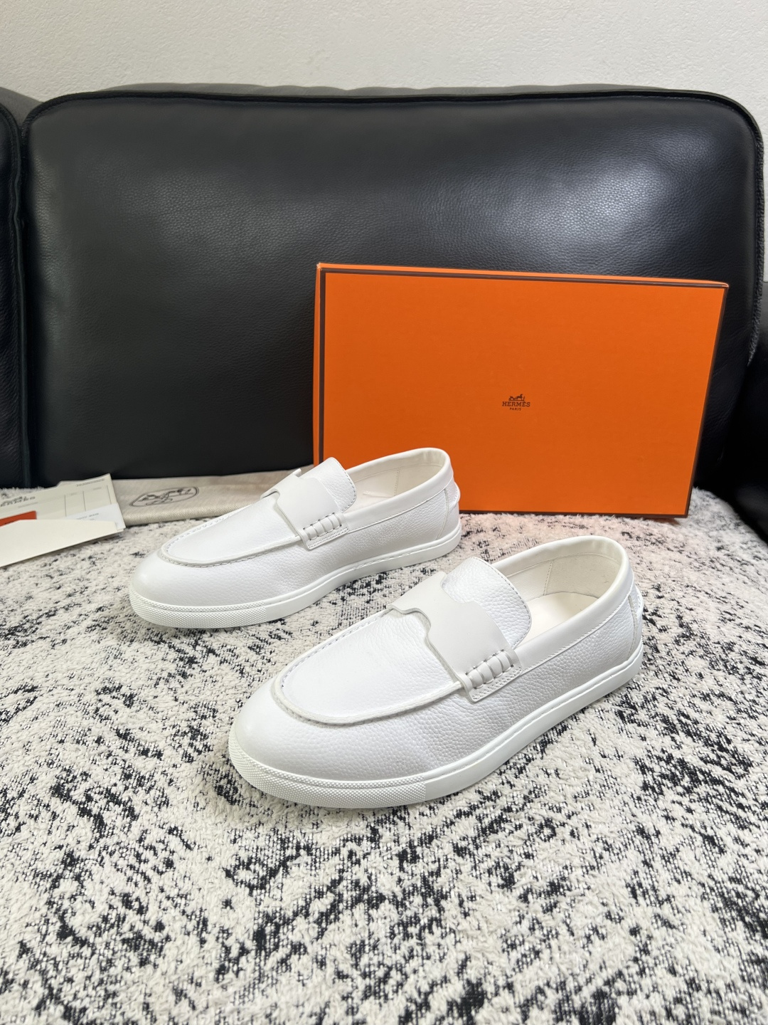 Hermes  高品质  顶级工艺品  爱马仕 专柜同步发售原厂配置，意大利进口原版牛皮面料，高品质拼接工艺，全进口水染