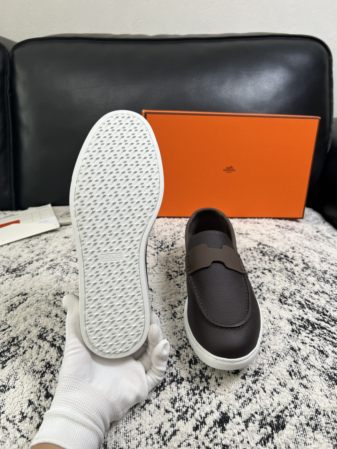 Hermes  高品质  顶级工艺品  爱马仕 专柜同步发售原厂配置，意大利进口原版牛皮面料，高品质拼接工艺，全进口水染