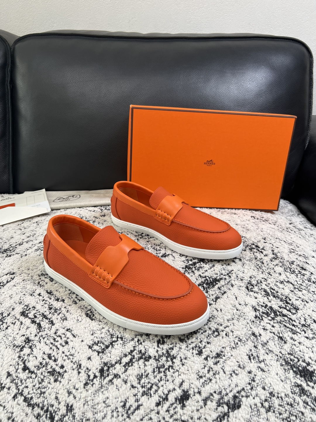 Hermes  高品质  顶级工艺品  爱马仕 专柜同步发售原厂配置，意大利进口原版牛皮面料，高品质拼接工艺，全进口水染