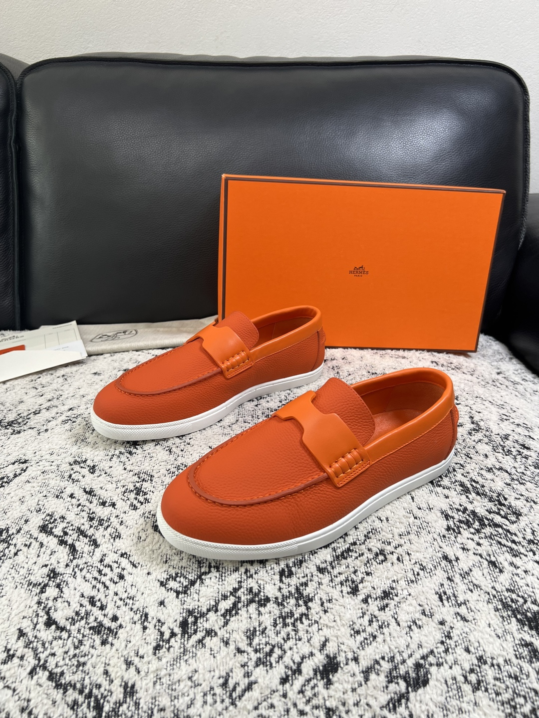 Hermes  高品质  顶级工艺品  爱马仕 专柜同步发售原厂配置，意大利进口原版牛皮面料，高品质拼接工艺，全进口水染