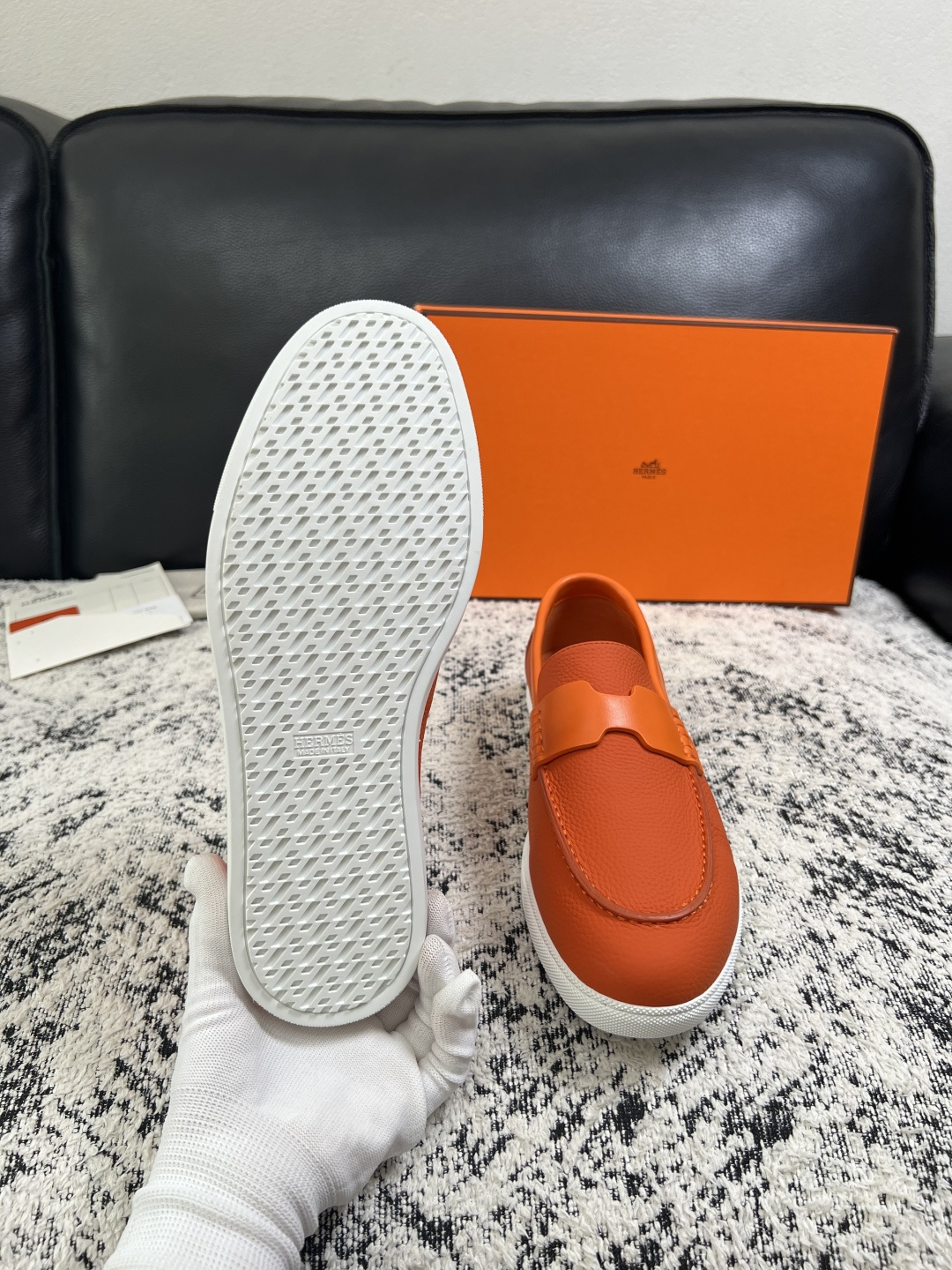 Hermes  高品质  顶级工艺品  爱马仕 专柜同步发售原厂配置，意大利进口原版牛皮面料，高品质拼接工艺，全进口水染