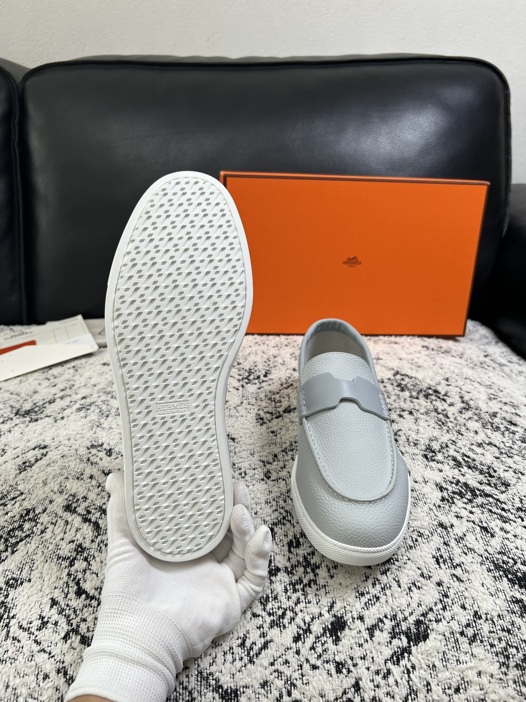 Hermes  高品质  顶级工艺品  爱马仕 专柜同步发售原厂配置，意大利进口原版牛皮面料，高品质拼接工艺，全进口水染