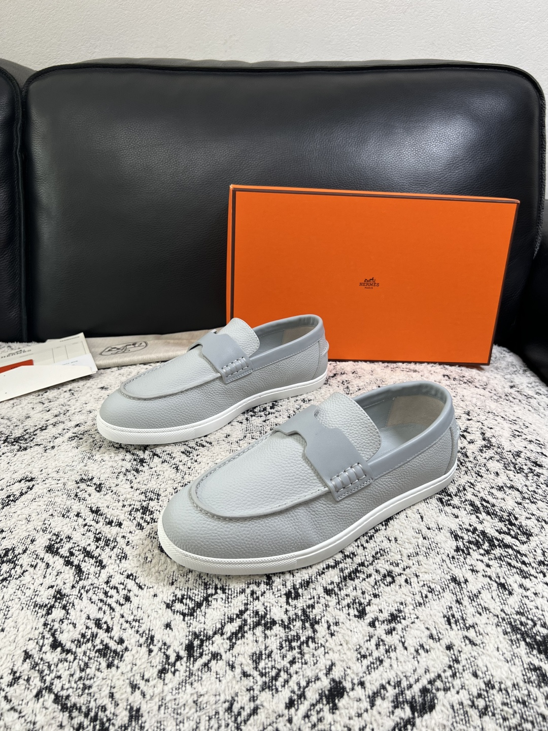 Hermes  高品质  顶级工艺品  爱马仕 专柜同步发售原厂配置，意大利进口原版牛皮面料，高品质拼接工艺，全进口水染