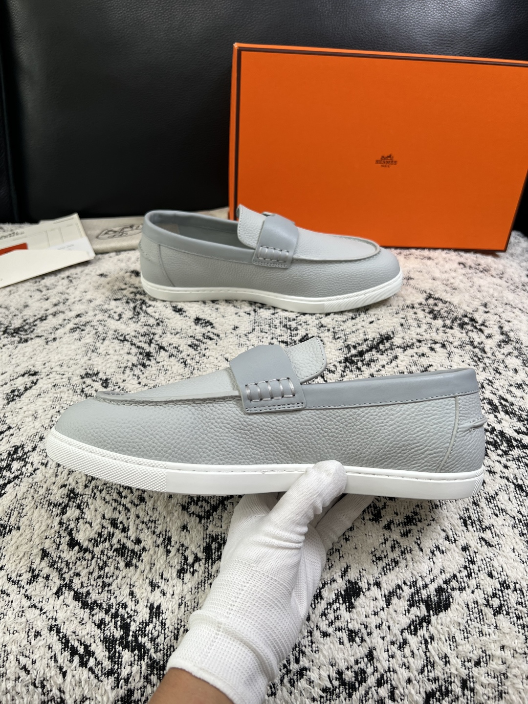 Hermes  高品质  顶级工艺品  爱马仕 专柜同步发售原厂配置，意大利进口原版牛皮面料，高品质拼接工艺，全进口水染