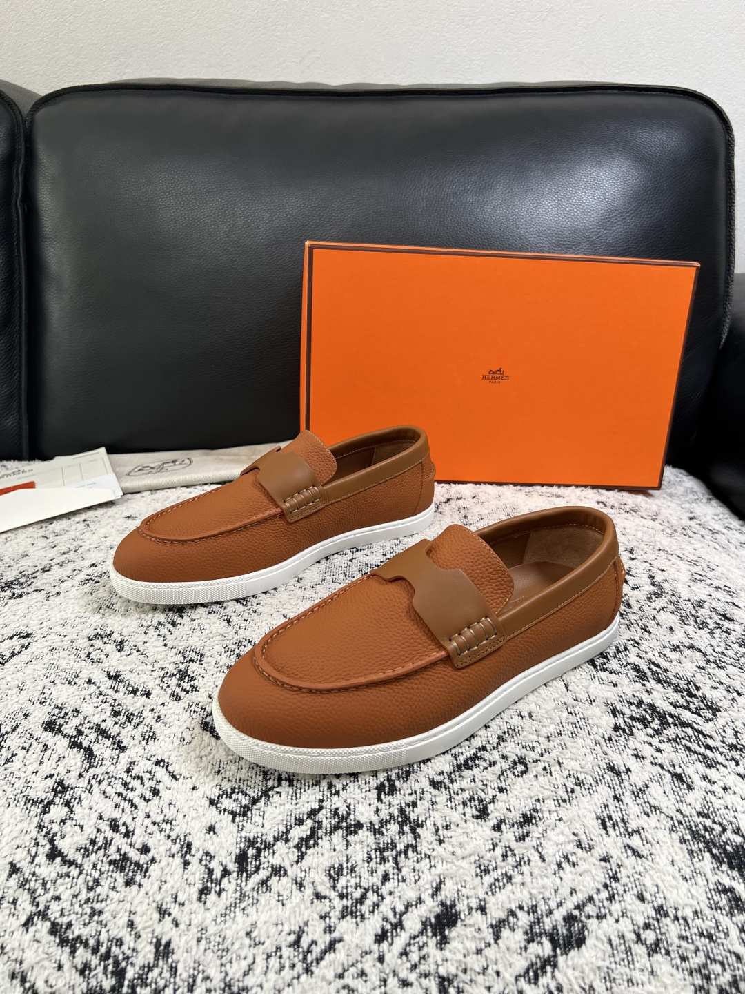Hermes  高品质  顶级工艺品  爱马仕 专柜同步发售原厂配置，意大利进口原版牛皮面料，高品质拼接工艺，全进口水染