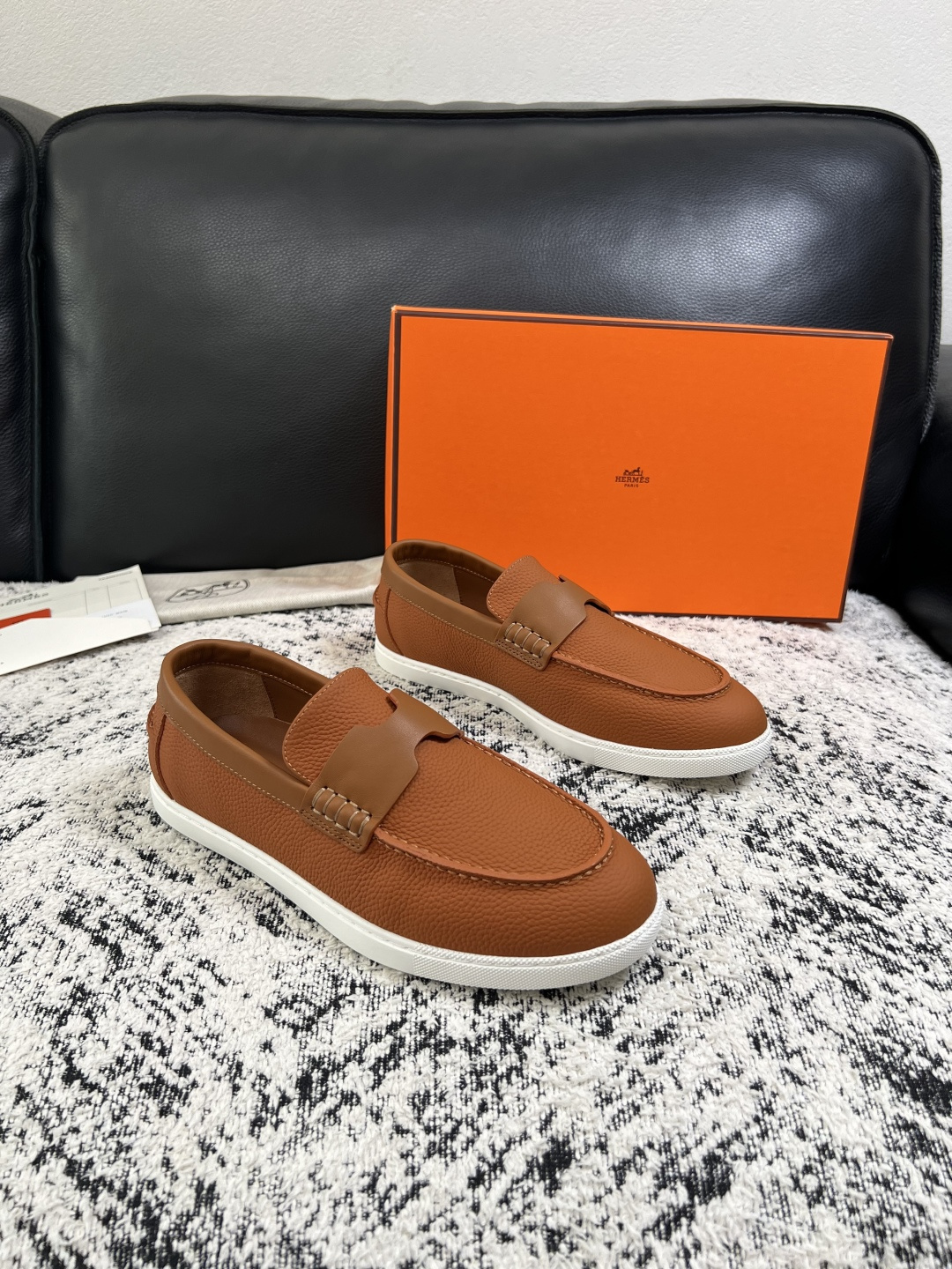 Hermes  高品质  顶级工艺品  爱马仕 专柜同步发售原厂配置，意大利进口原版牛皮面料，高品质拼接工艺，全进口水染
