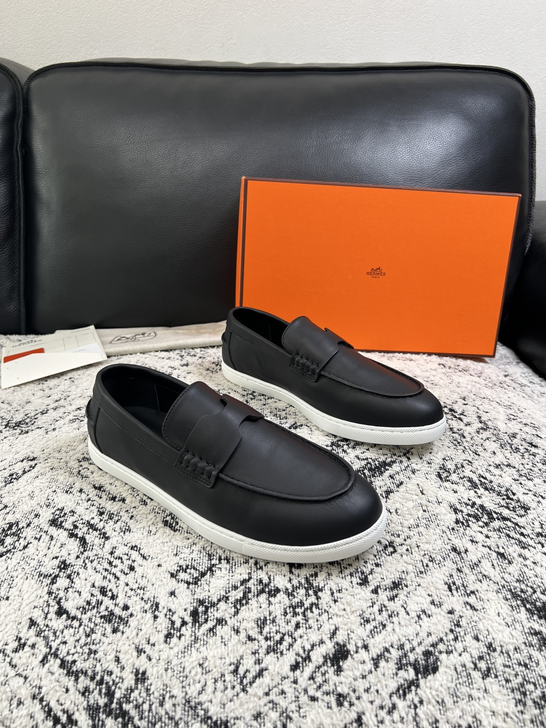 Hermes  高品质  顶级工艺品  爱马仕 专柜同步发售原厂配置，意大利进口原版牛皮面料，高品质拼接工艺，全进口水染