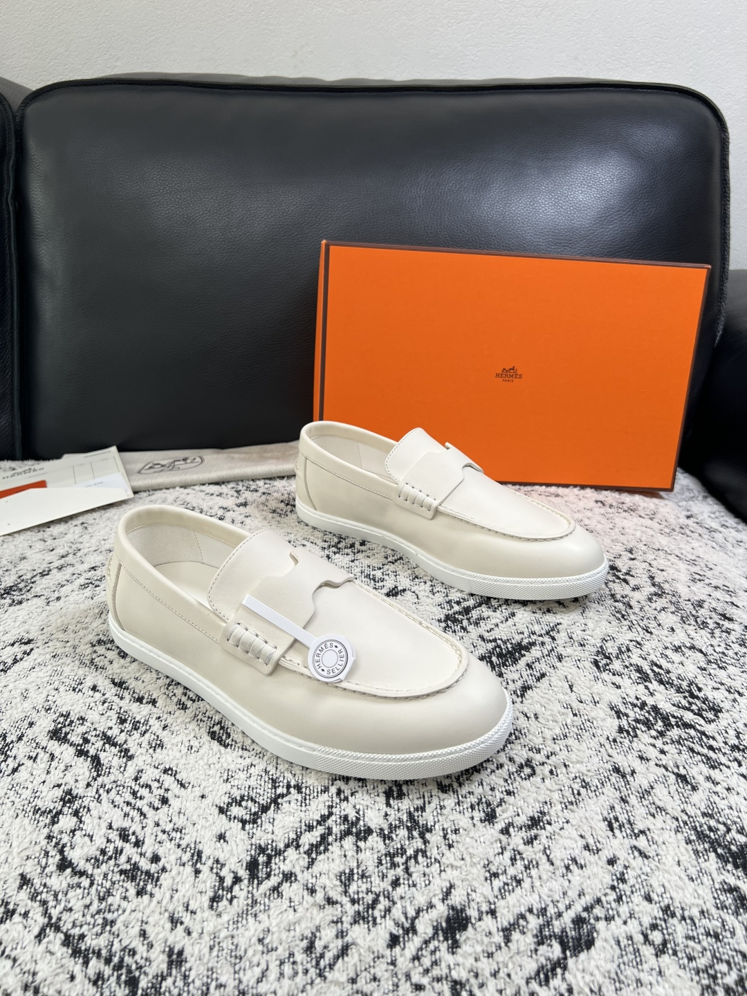 Hermes  高品质  顶级工艺品  爱马仕 专柜同步发售原厂配置，意大利进口原版牛皮面料，高品质拼接工艺，全进口水染