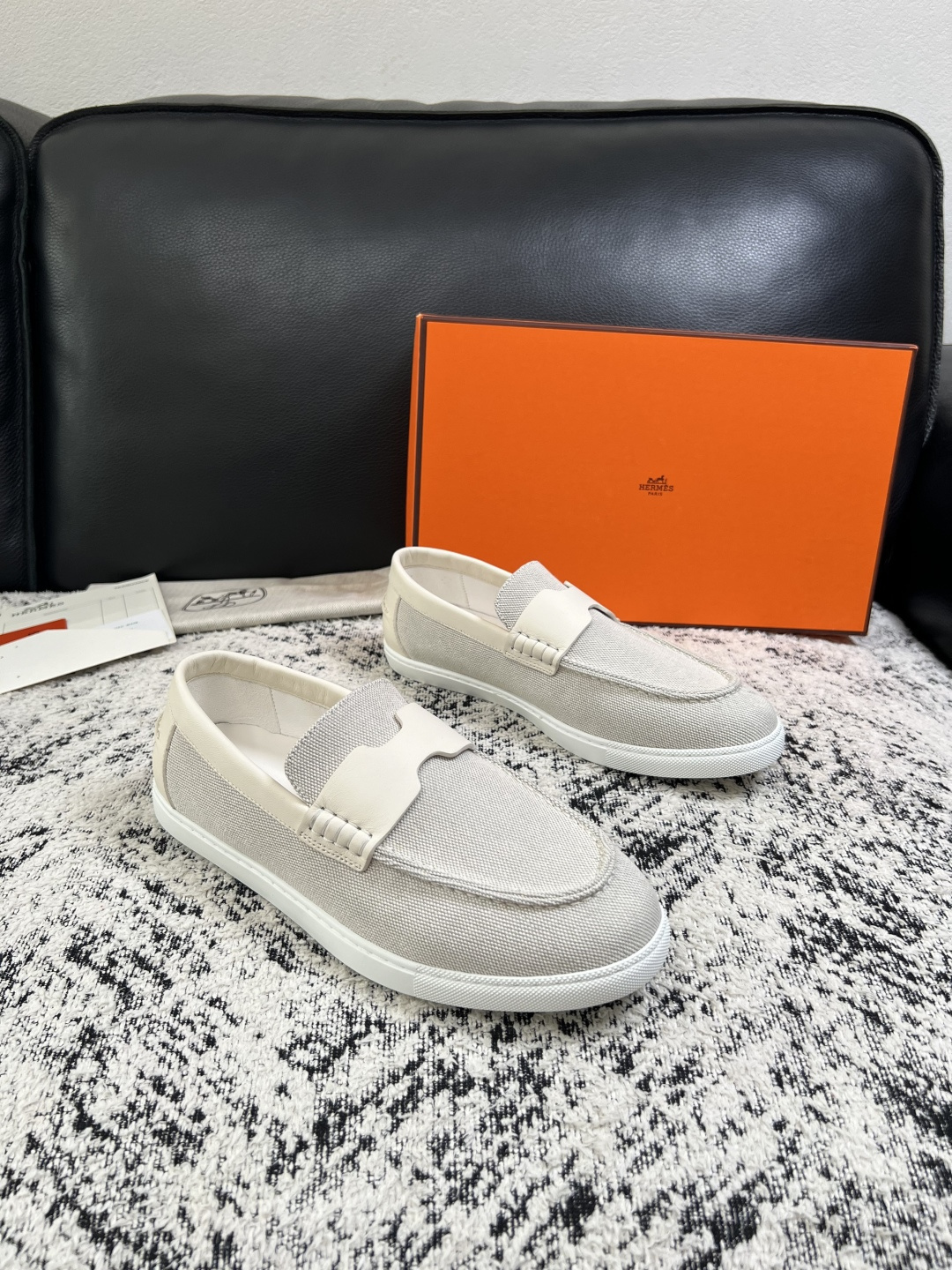 Hermes  高品质  顶级工艺品  爱马仕 专柜同步发售原厂配置，意大利进口原版牛皮面料，高品质拼接工艺，全进口水染
