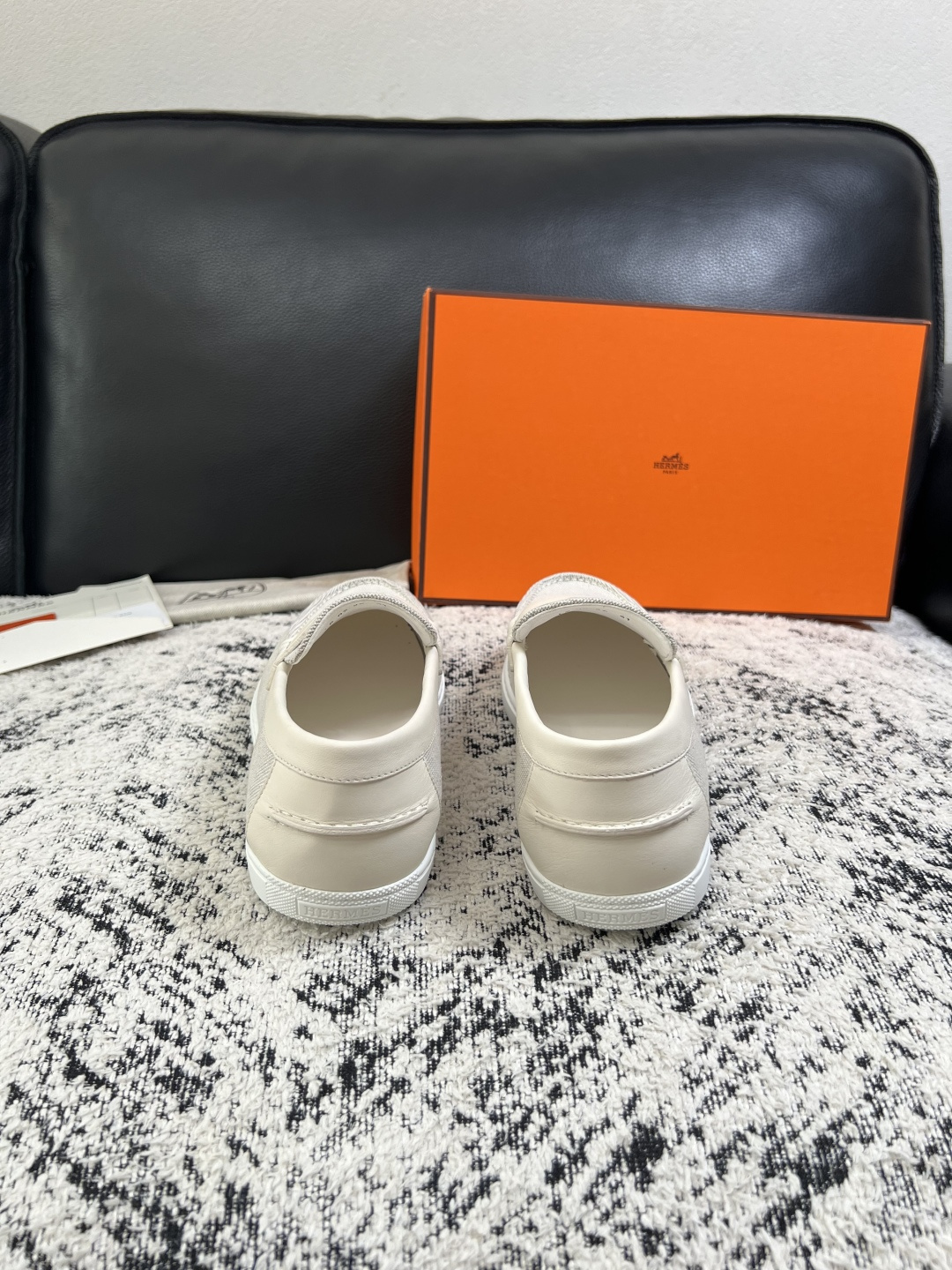 Hermes  高品质  顶级工艺品  爱马仕 专柜同步发售原厂配置，意大利进口原版牛皮面料，高品质拼接工艺，全进口水染