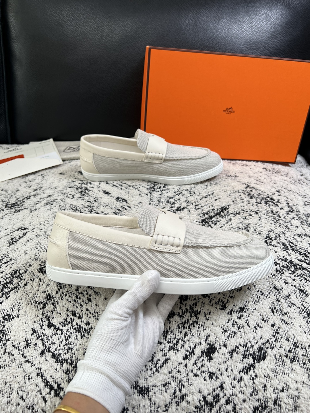 Hermes  高品质  顶级工艺品  爱马仕 专柜同步发售原厂配置，意大利进口原版牛皮面料，高品质拼接工艺，全进口水染