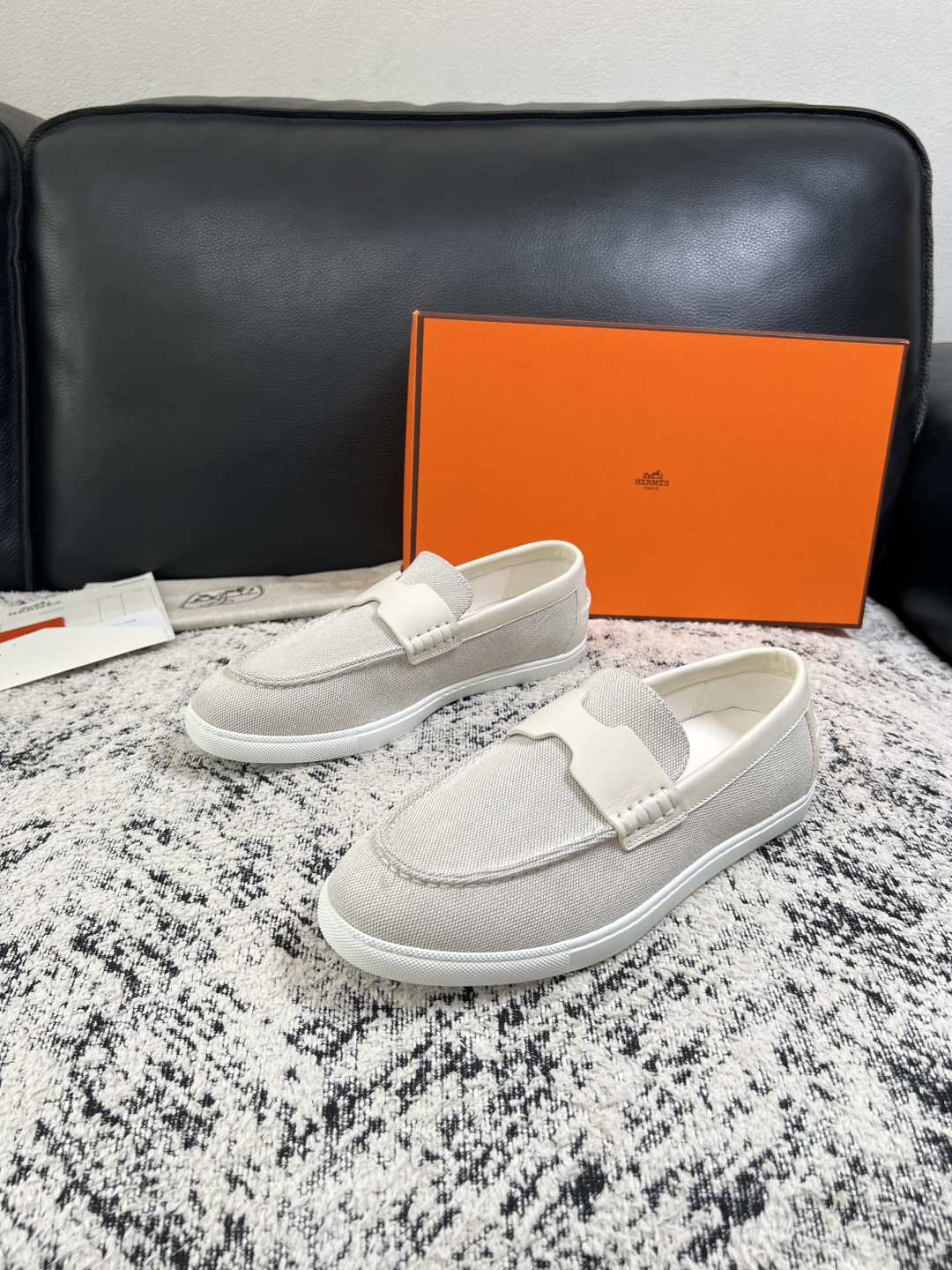 Hermes  高品质  顶级工艺品  爱马仕 专柜同步发售原厂配置，意大利进口原版牛皮面料，高品质拼接工艺，全进口水染