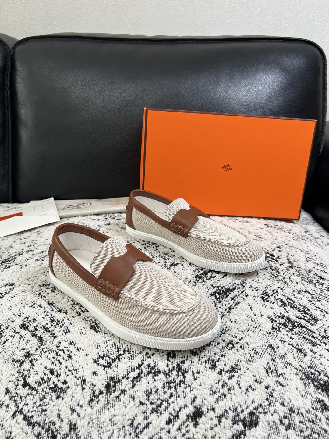 Hermes  高品质  顶级工艺品  爱马仕 专柜同步发售原厂配置，意大利进口原版牛皮面料，高品质拼接工艺，全进口水染
