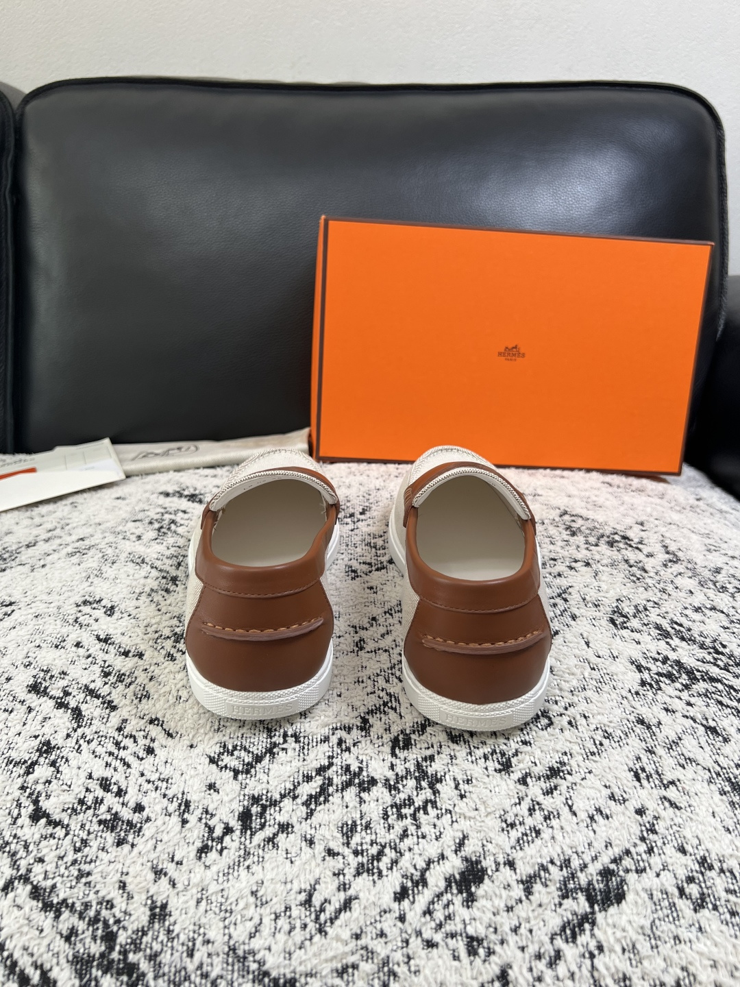 Hermes  高品质  顶级工艺品  爱马仕 专柜同步发售原厂配置，意大利进口原版牛皮面料，高品质拼接工艺，全进口水染