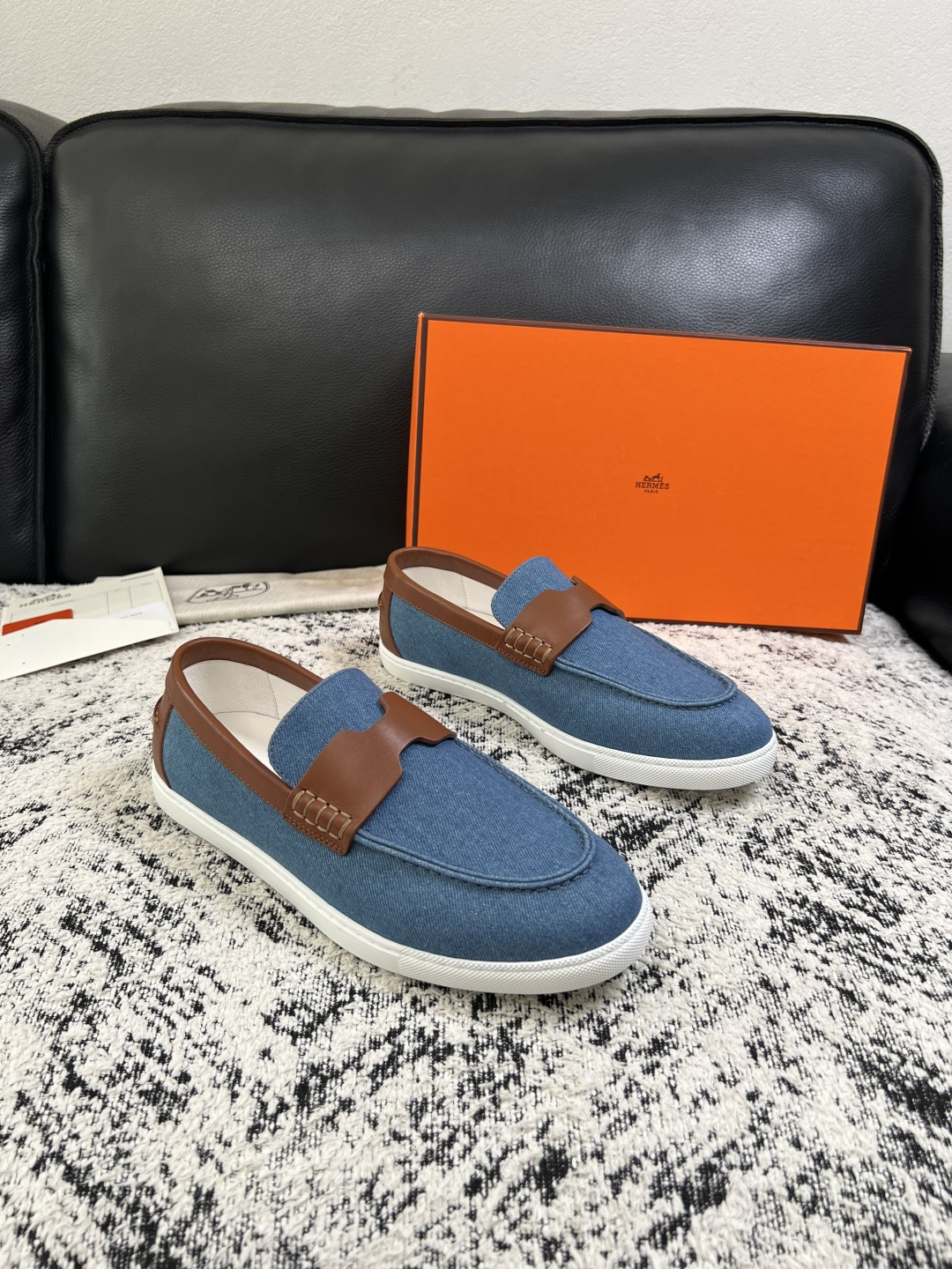 Hermes  高品质  顶级工艺品  爱马仕 专柜同步发售原厂配置，意大利进口原版牛皮面料，高品质拼接工艺，全进口水染