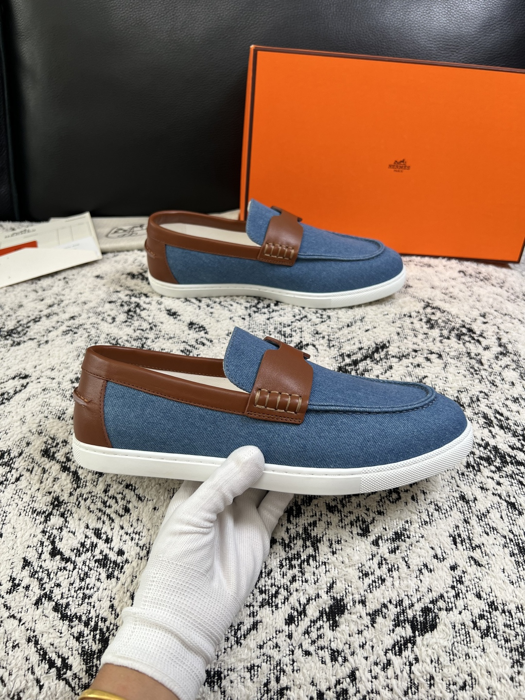 Hermes  高品质  顶级工艺品  爱马仕 专柜同步发售原厂配置，意大利进口原版牛皮面料，高品质拼接工艺，全进口水染