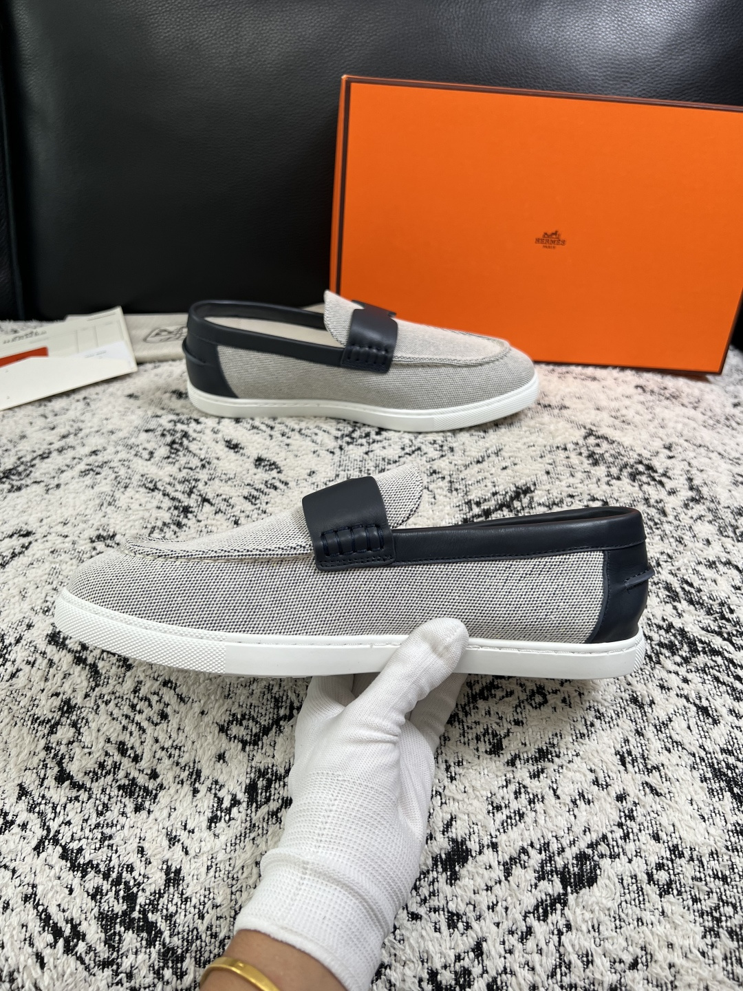 Hermes  高品质  顶级工艺品  爱马仕 专柜同步发售原厂配置，意大利进口原版牛皮面料，高品质拼接工艺，全进口水染