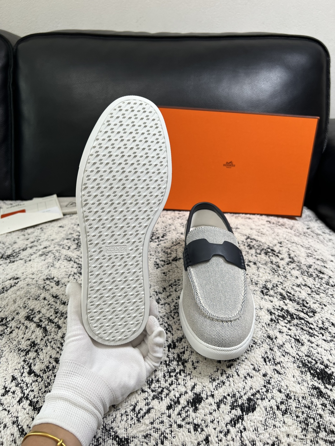 Hermes  高品质  顶级工艺品  爱马仕 专柜同步发售原厂配置，意大利进口原版牛皮面料，高品质拼接工艺，全进口水染