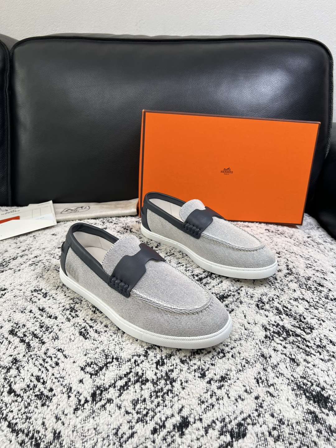 Hermes  高品质  顶级工艺品  爱马仕 专柜同步发售原厂配置，意大利进口原版牛皮面料，高品质拼接工艺，全进口水染