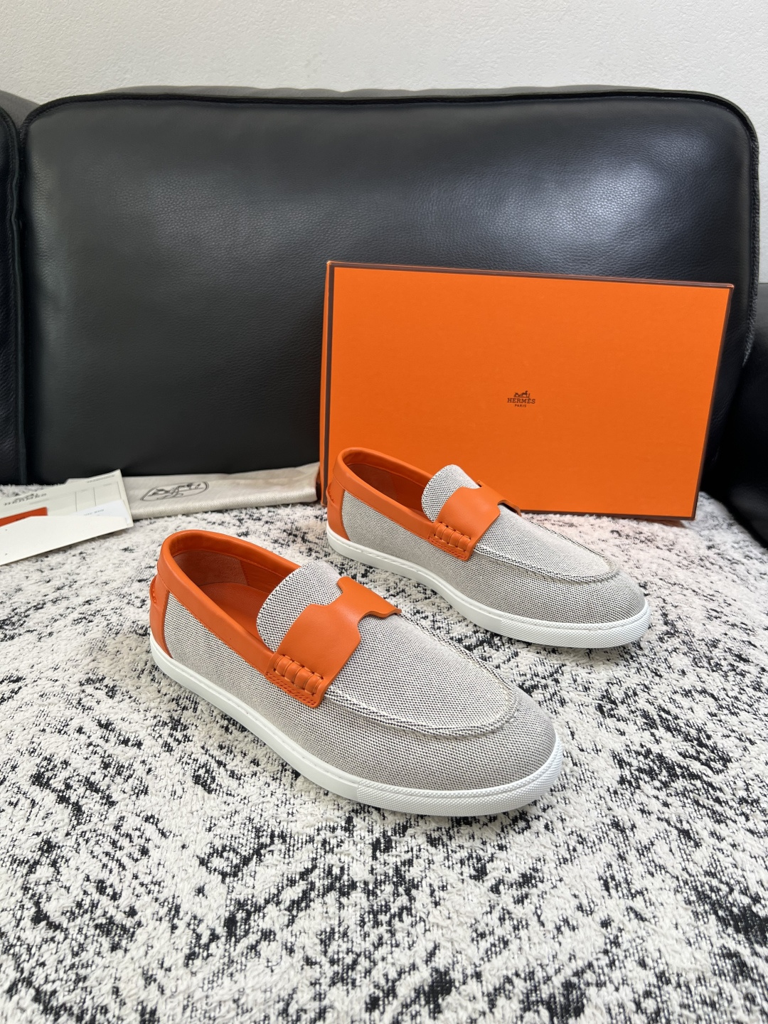 Hermes  高品质  顶级工艺品  爱马仕 专柜同步发售原厂配置，意大利进口原版牛皮面料，高品质拼接工艺，全进口水染