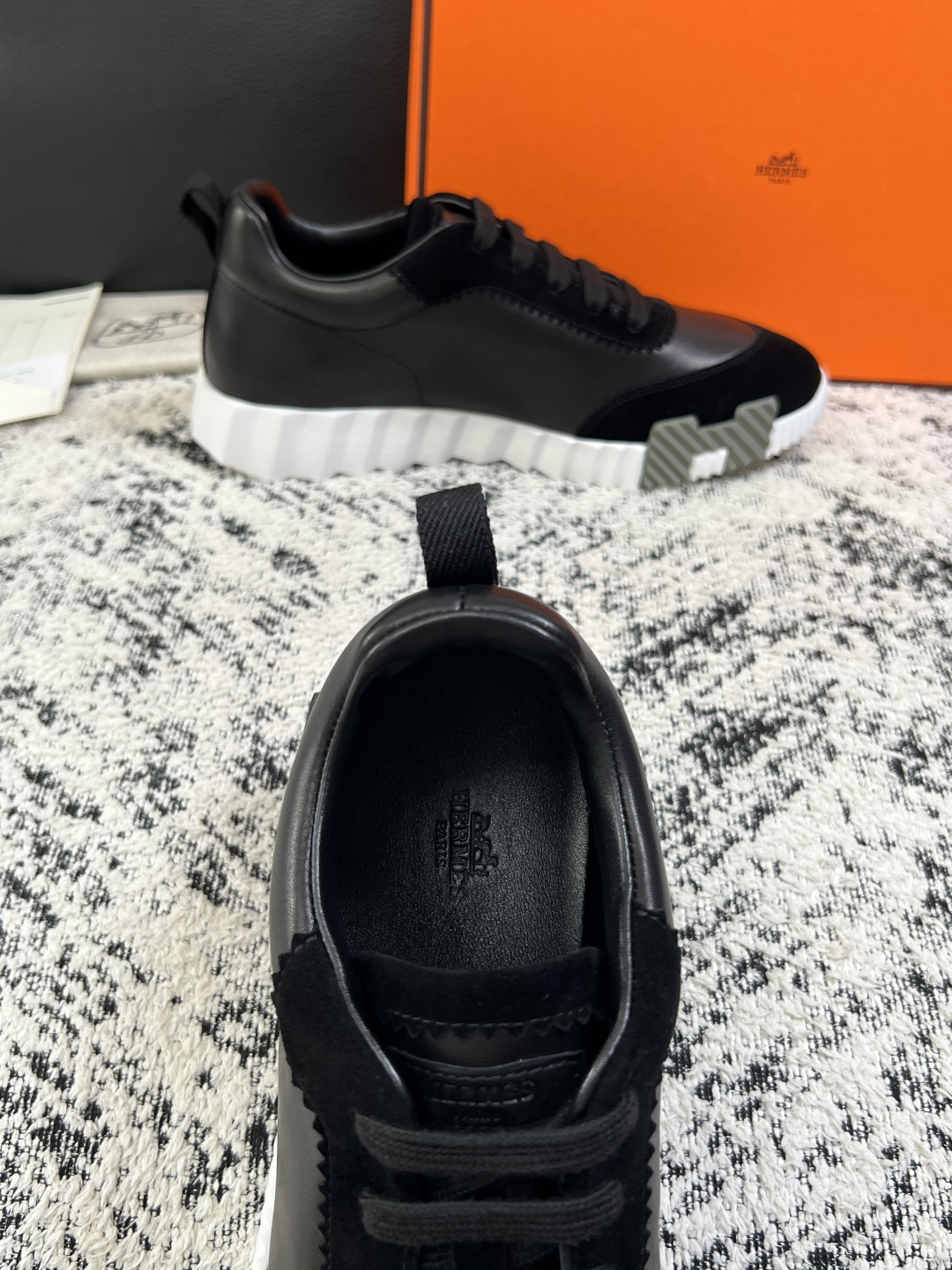 Hermes  高品质  顶级工艺品  爱马仕 专柜同步发售原厂配置，意大利进口原版牛皮面料，高品质拼接工艺，全进口水染